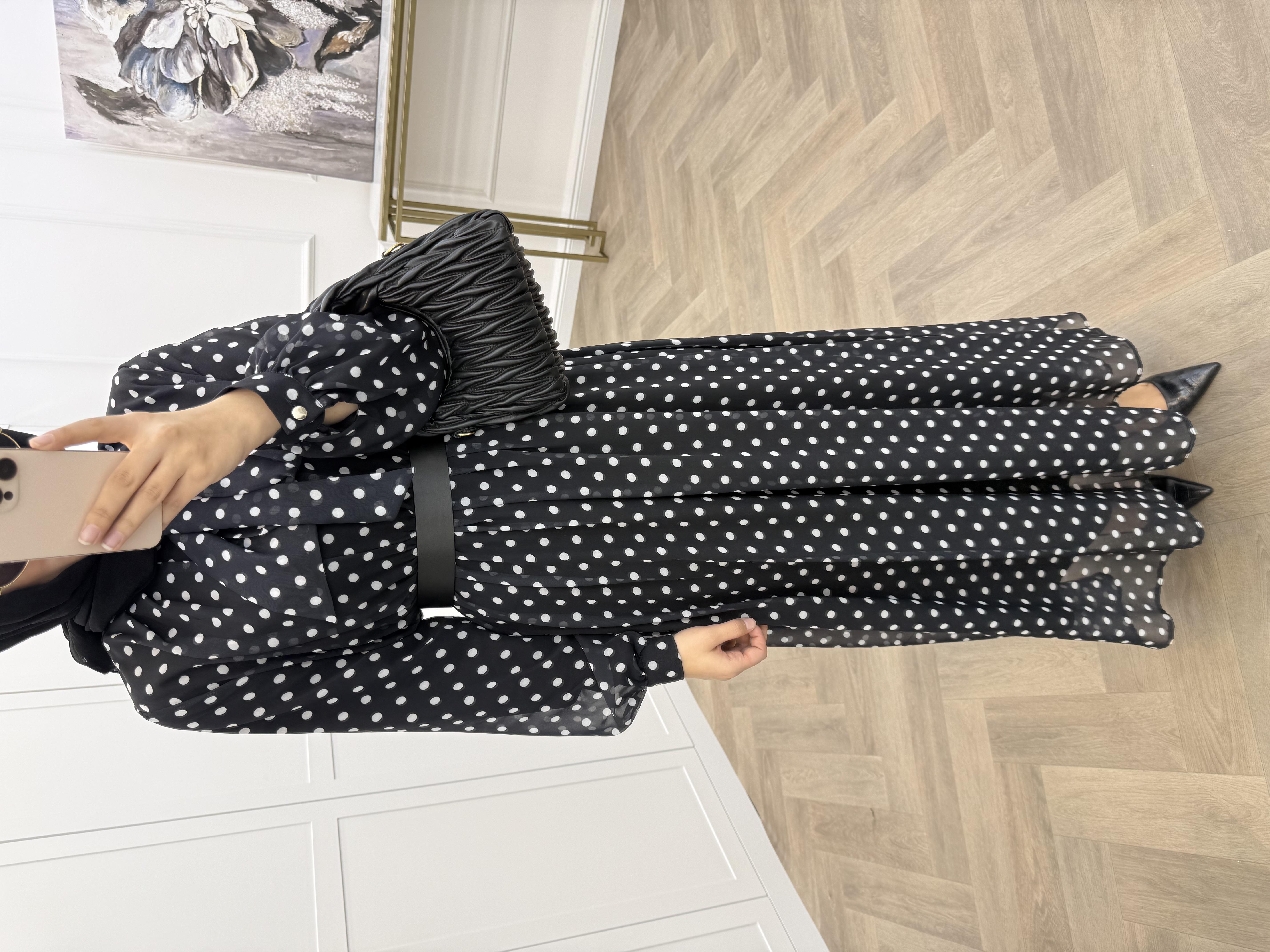 BENEKLİ ŞİFON ELBİSE SİYAH