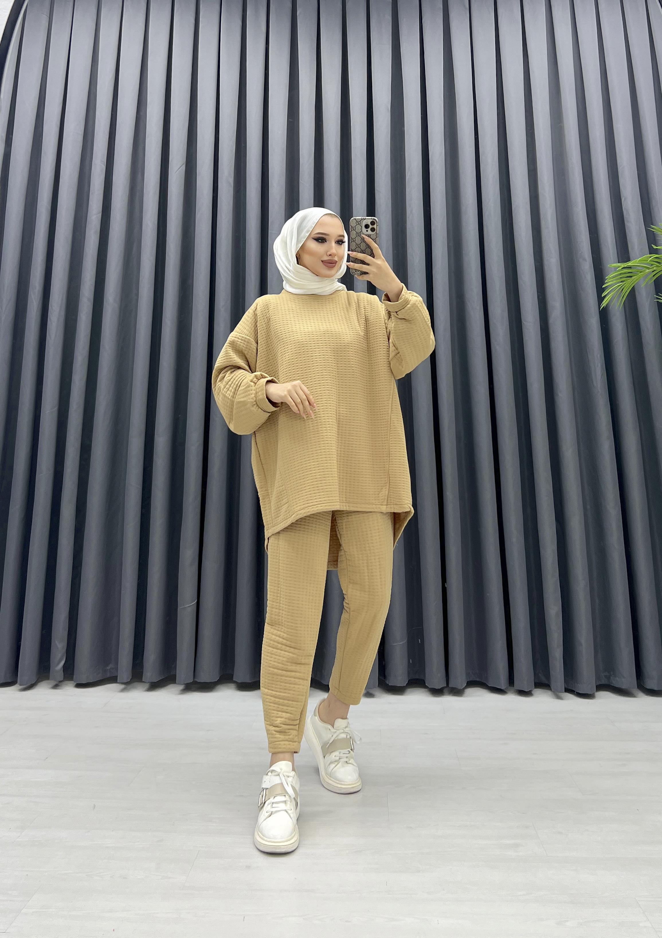 CAPİTONE EŞOFMAN TAKIMI SÜTLÜ KAHVE