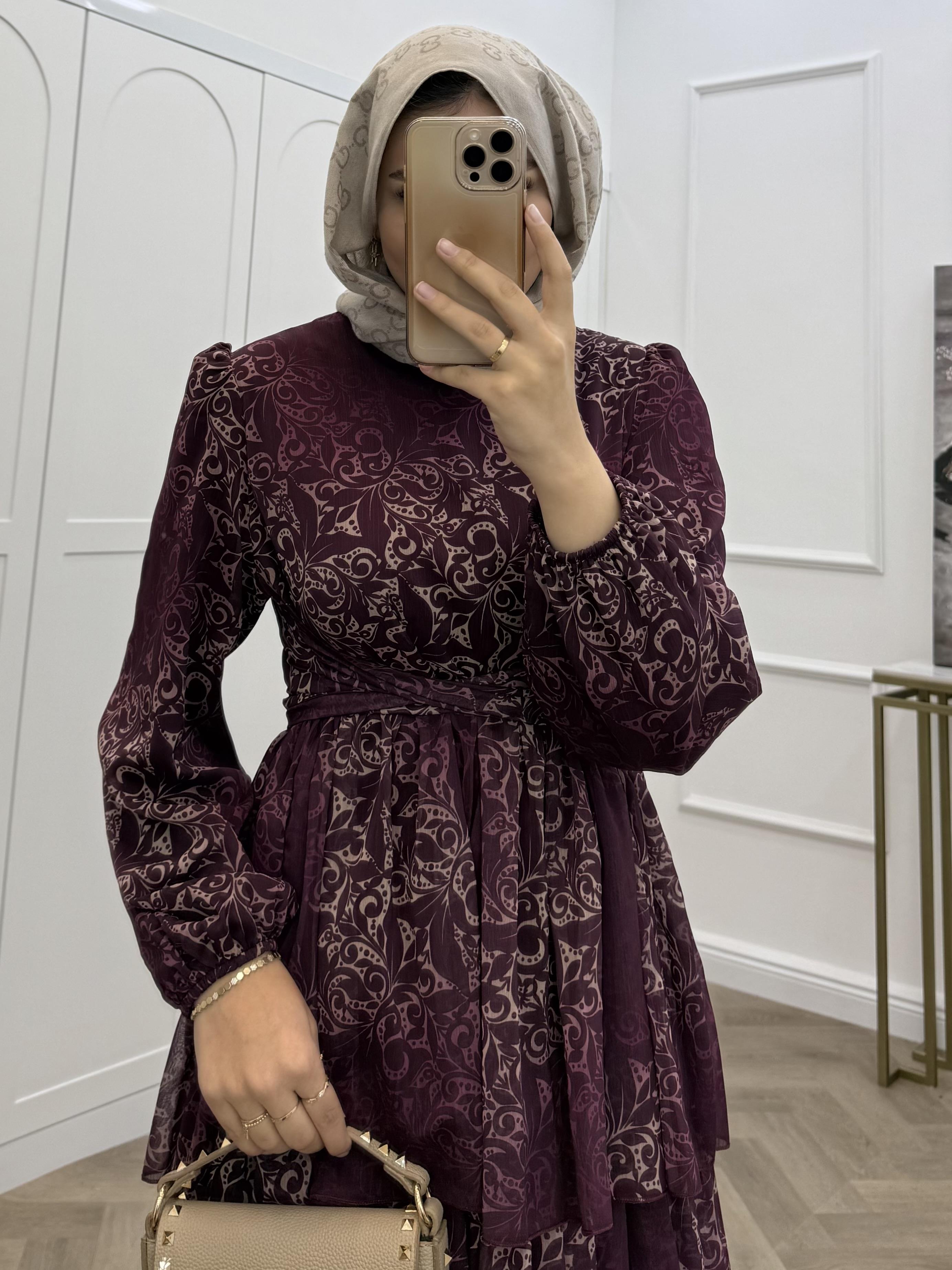 ÇAPRAZ DETAYLI KATLI ŞİFON ELBİSE BORDO