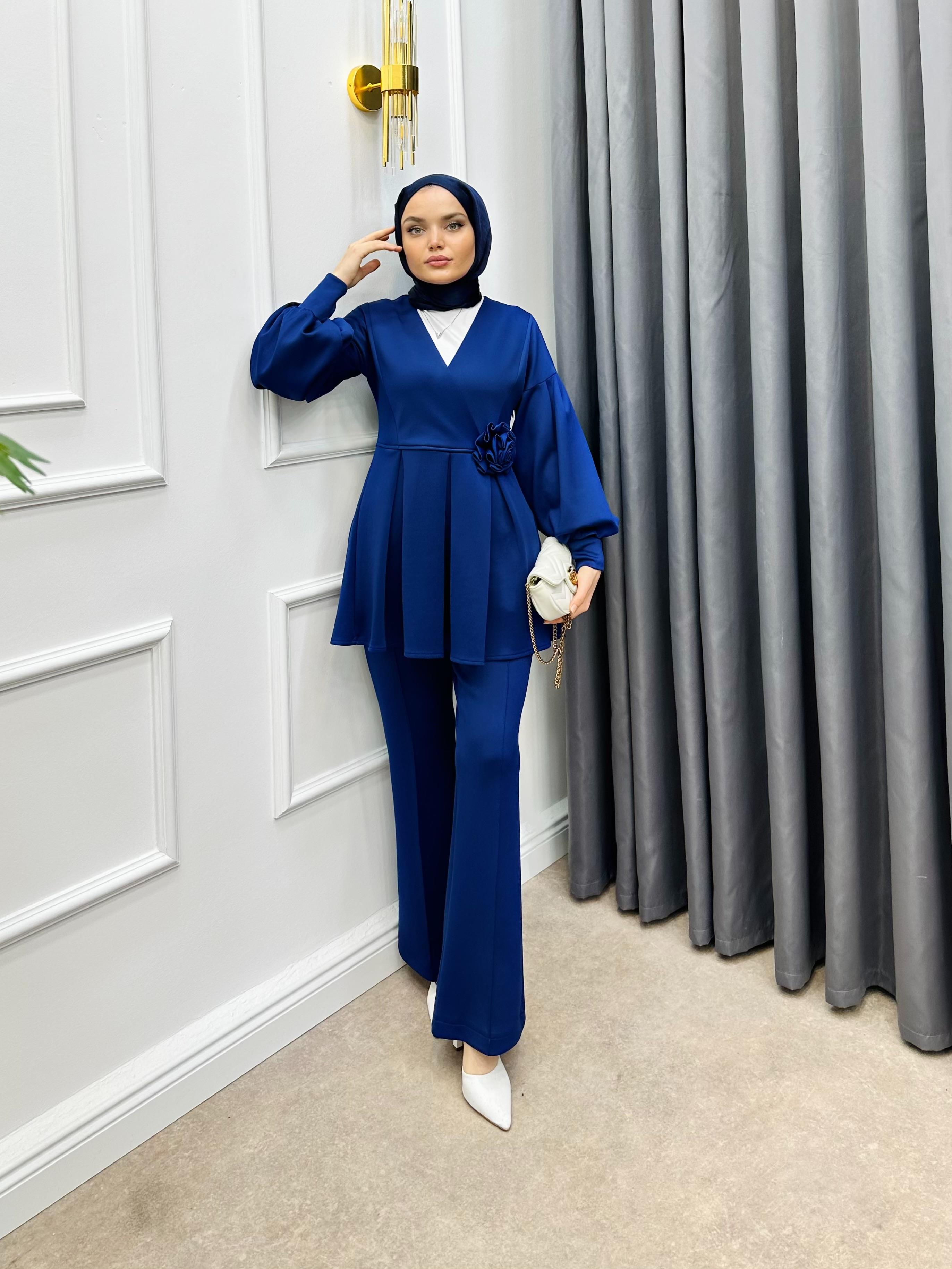 ÇİÇEK AKSESUAR DETAYLI SCUBA TAKIM LACİVERT