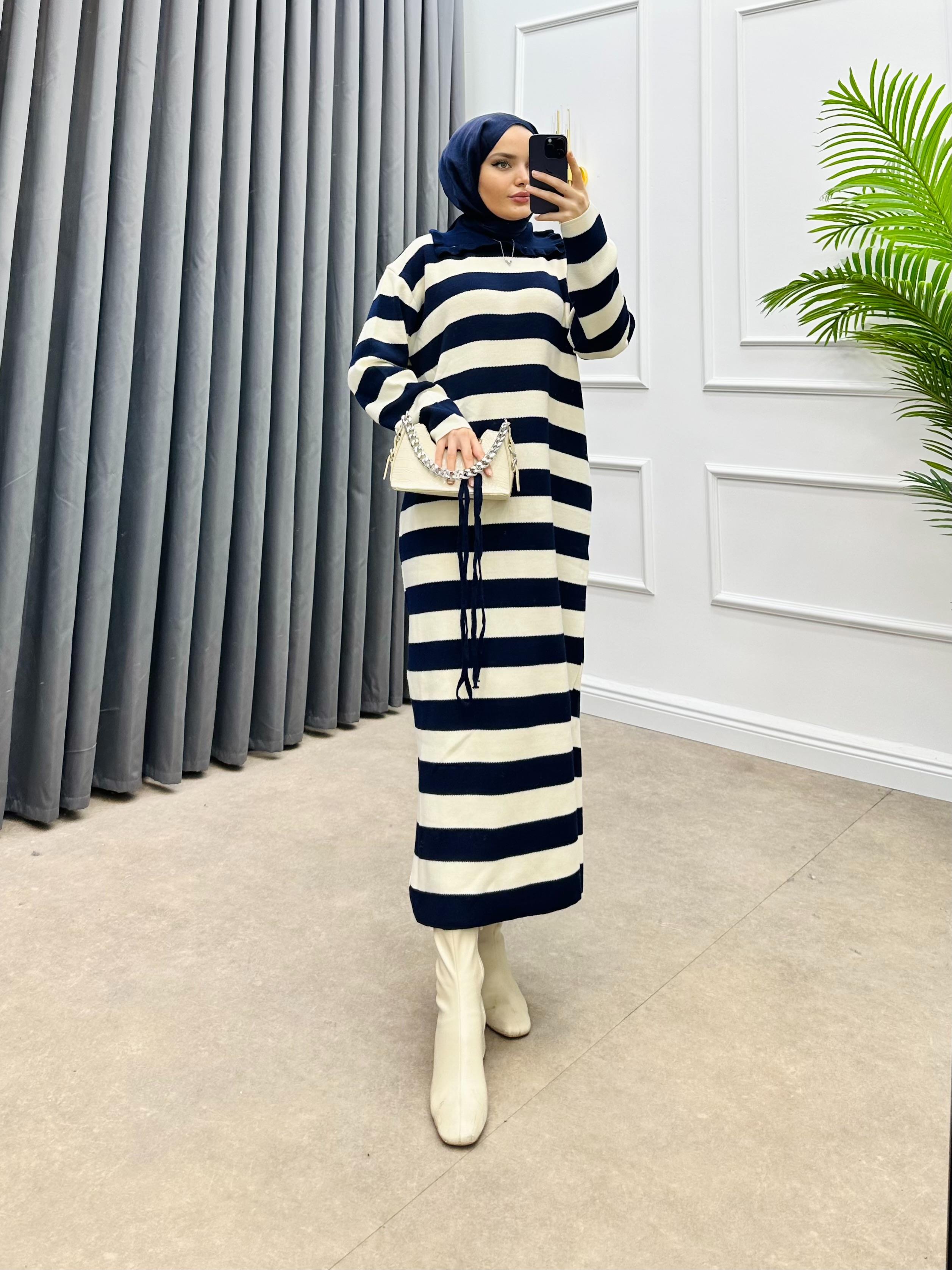 ÇİZGİLİ YAKALI TRİKO ELBİSE LACİVERT