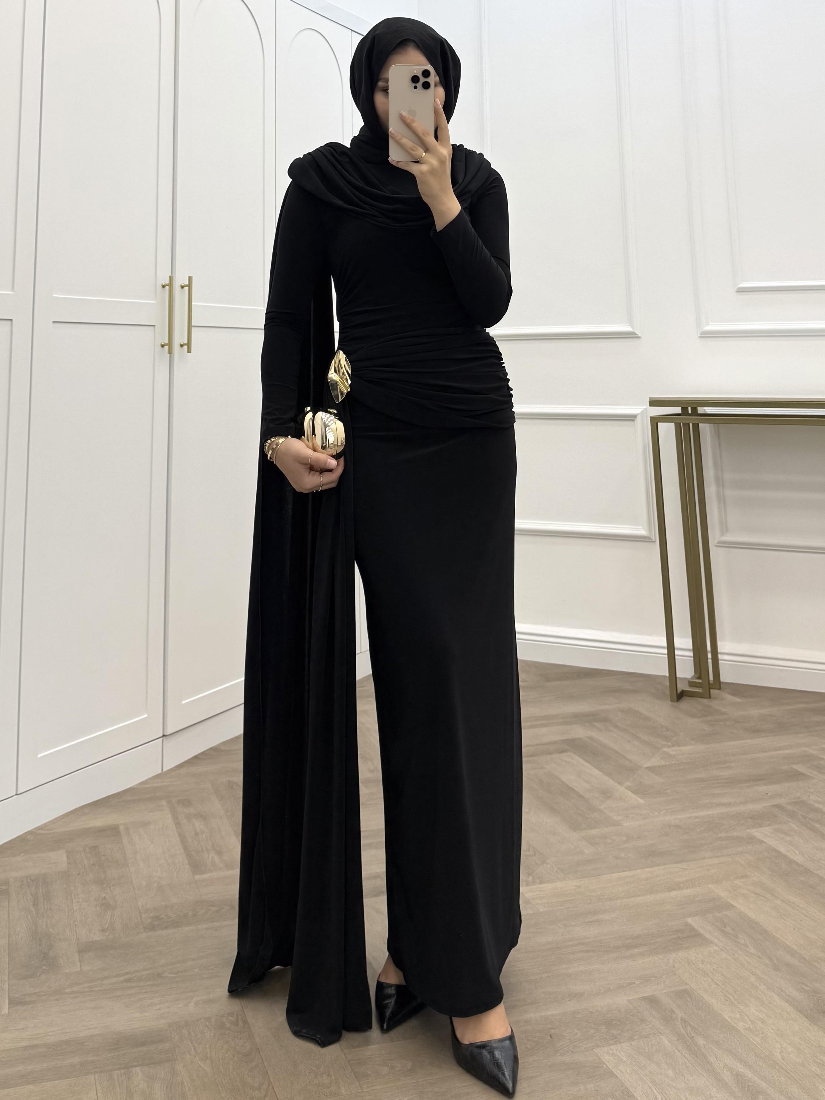 DEGAJE YAKA KUYRUKLU SANDY ELBİSE SİYAH