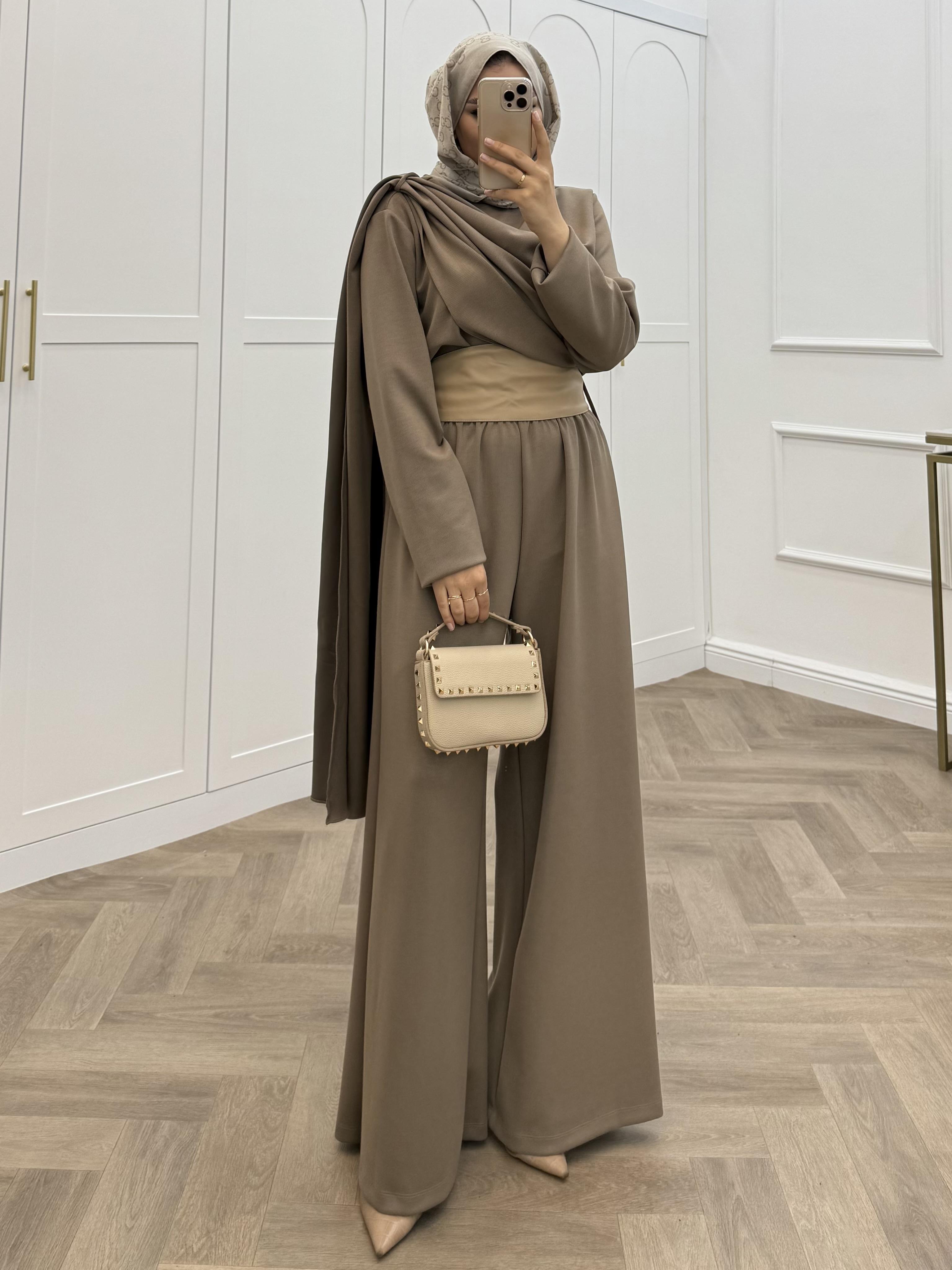 DERİ KEMERLİ PANTOLONLU TAKIM VİZON