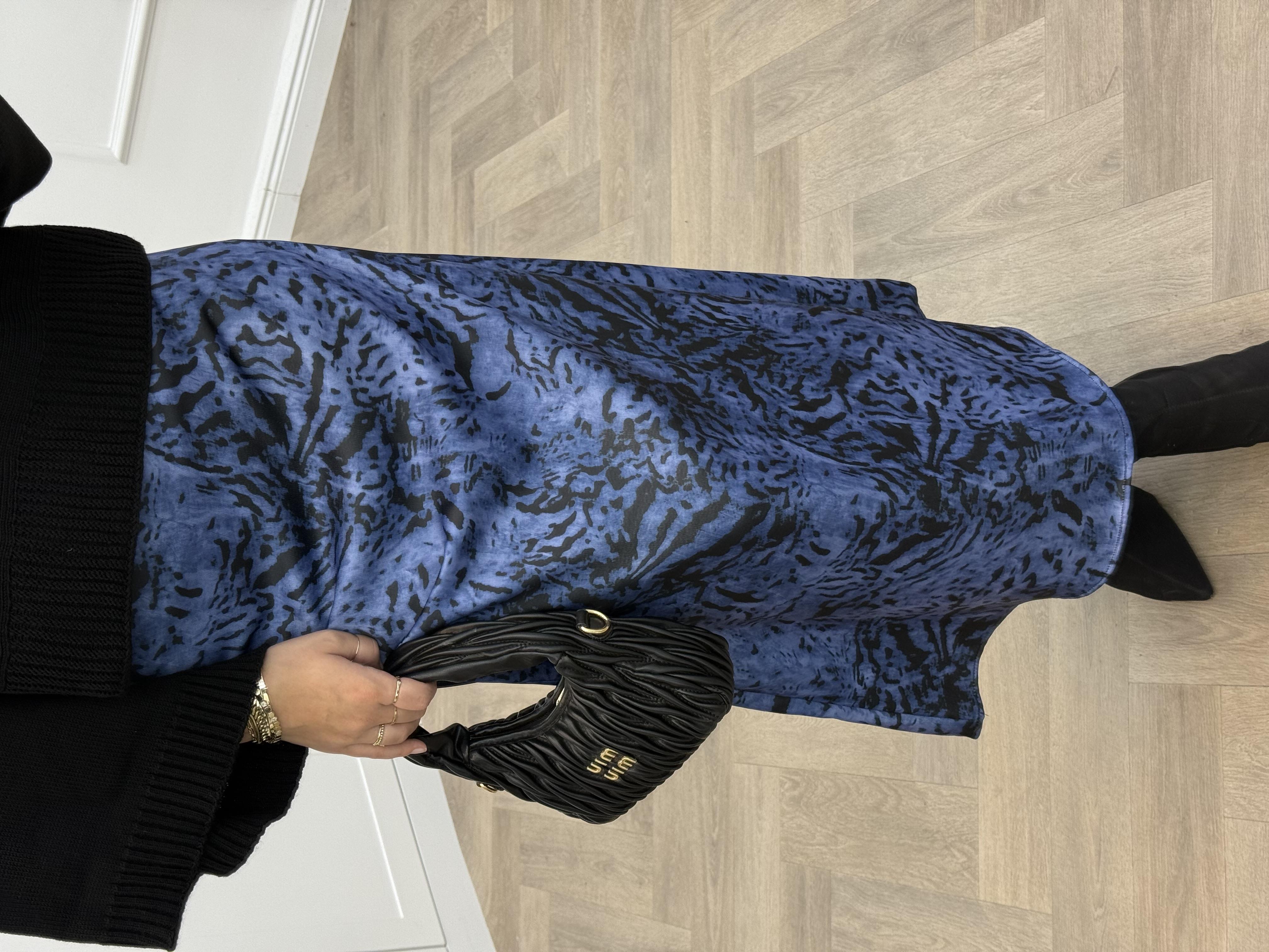 DESENLİ SATEN ETEK MAVİ