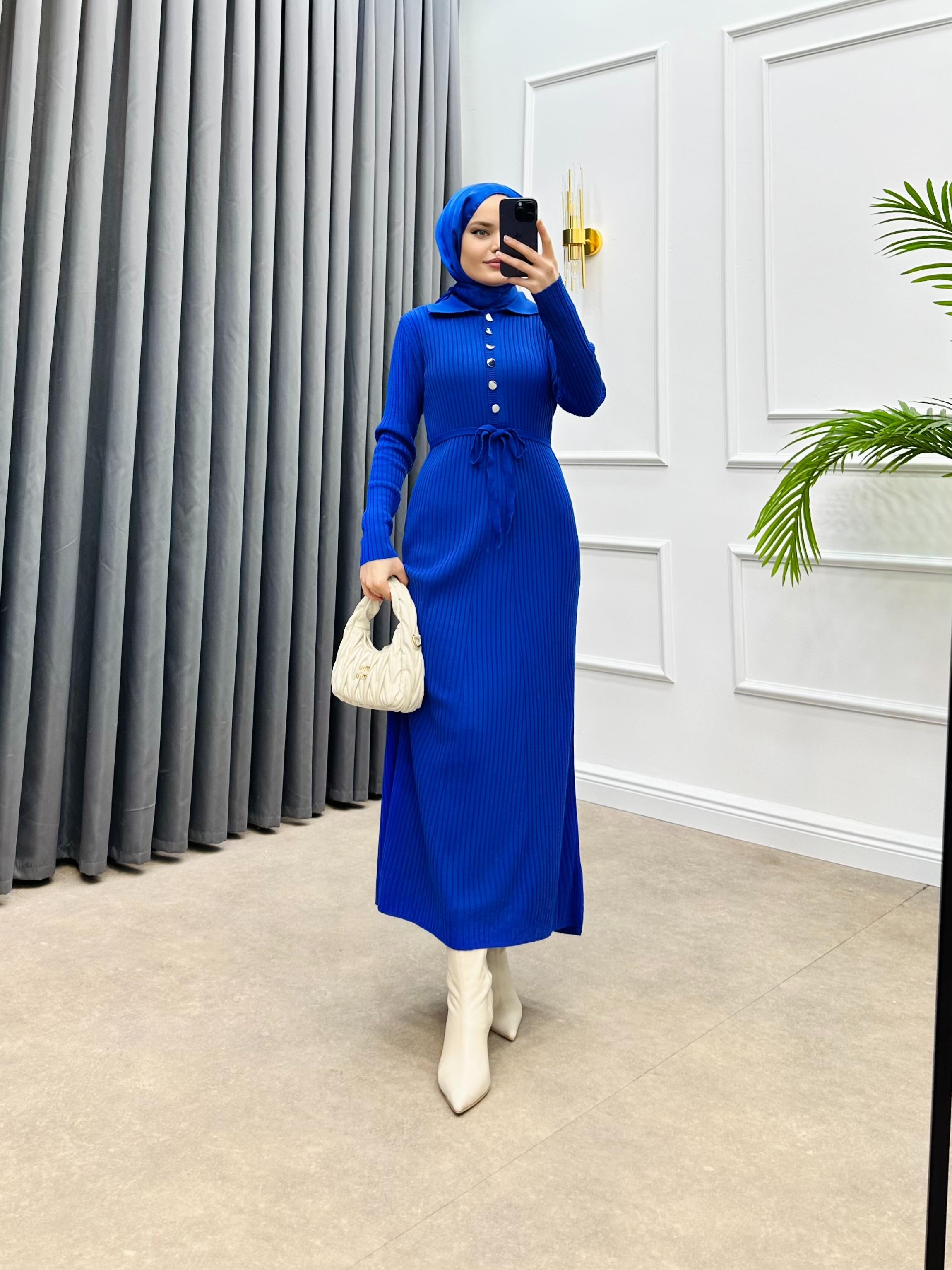 DÜĞME DETAY TRİKO ELBİSE SAKS