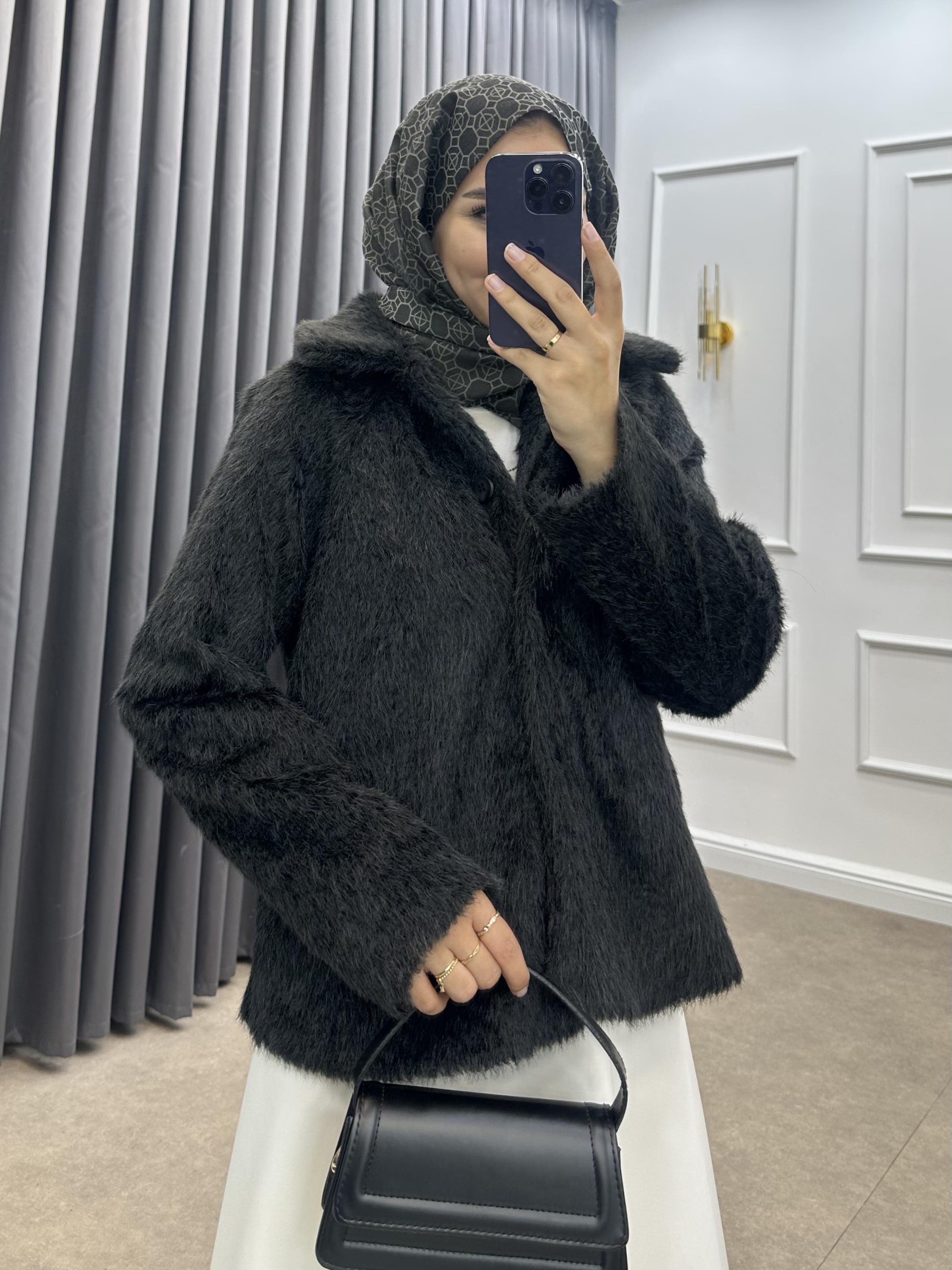 DÜĞMELİ KÜRK SİYAH