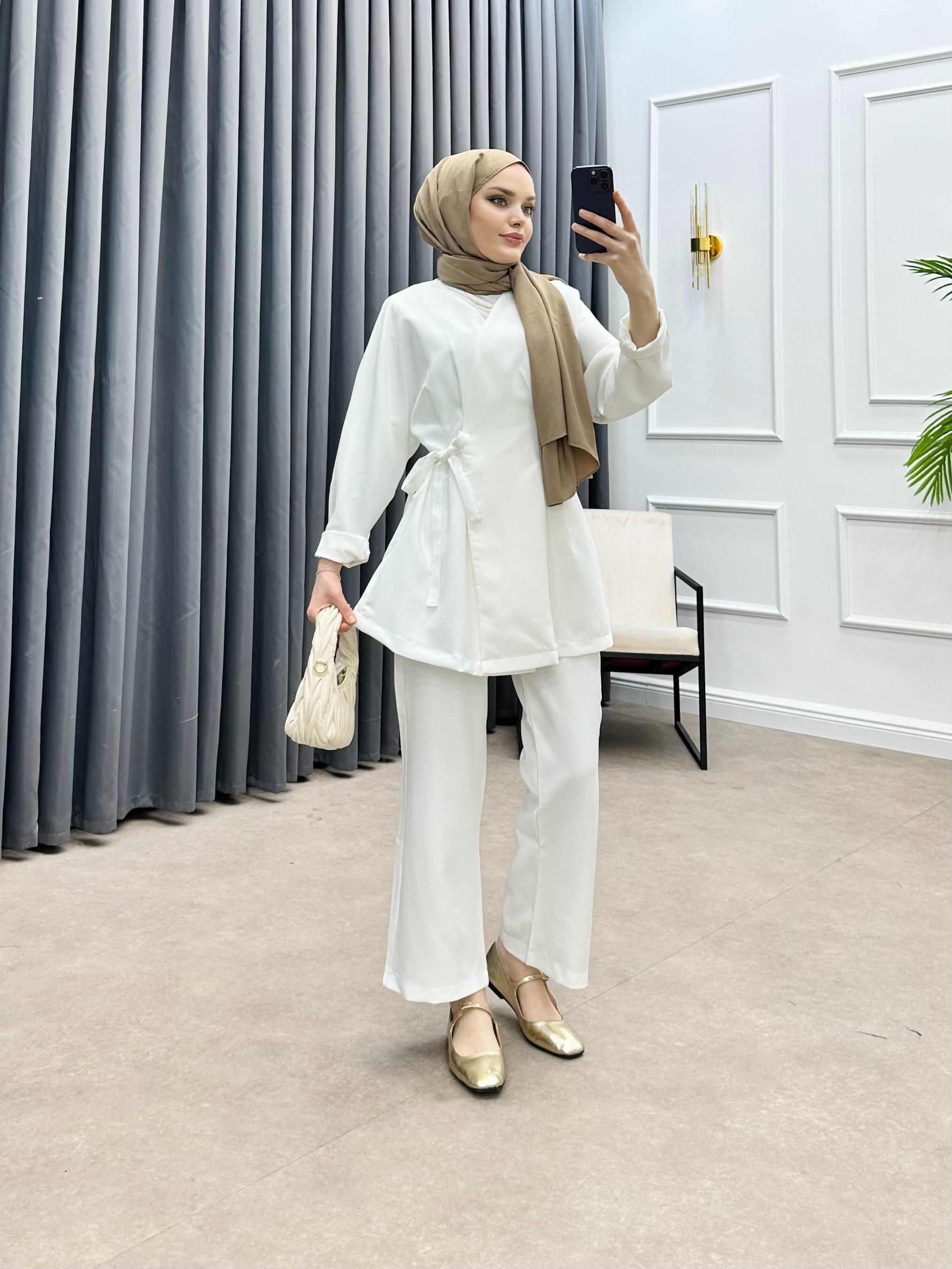 ESRA BAĞLAMALI TAKIM BEYAZ