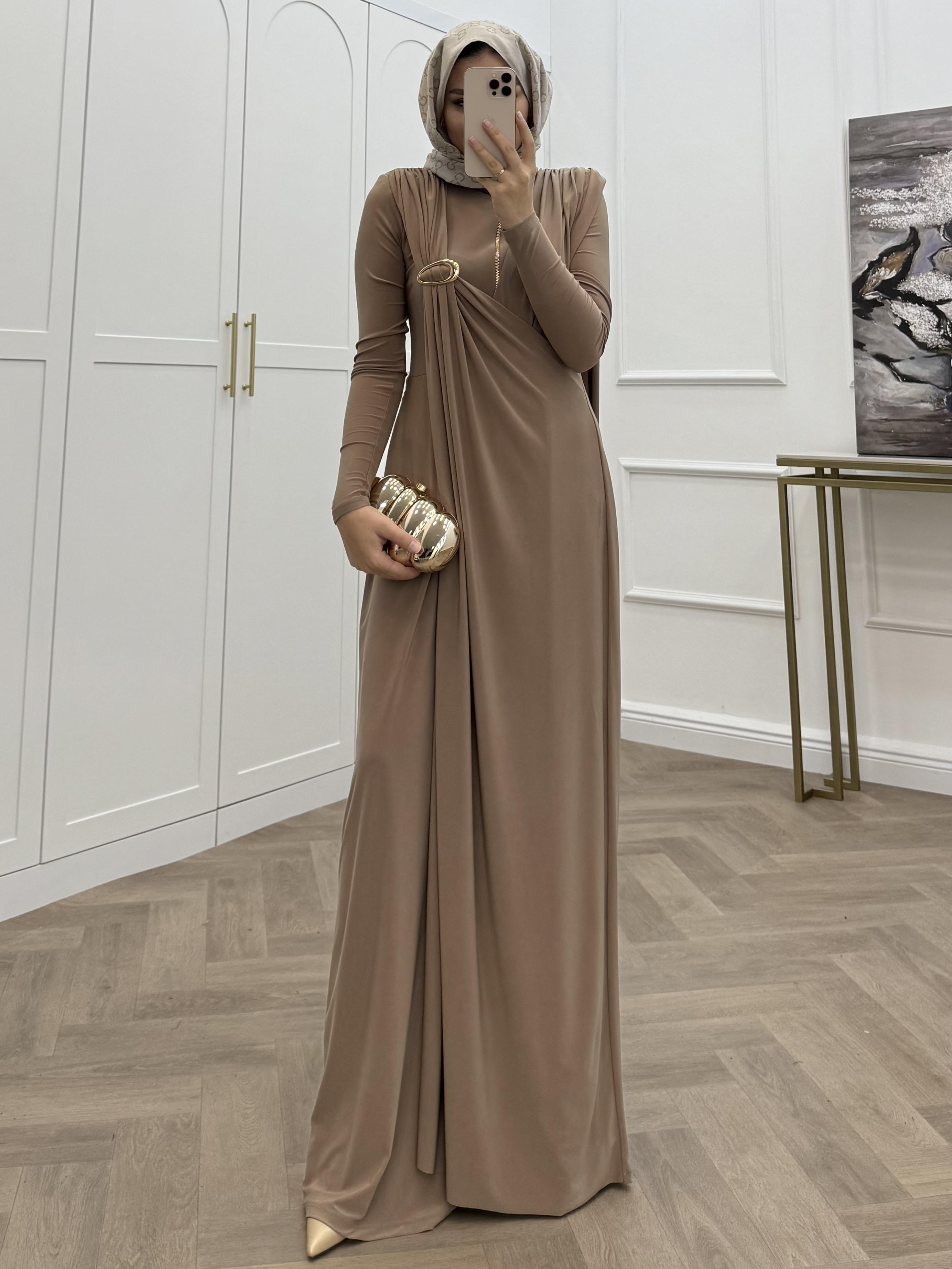 FERMUARLI SANDY ELBİSE BEJ