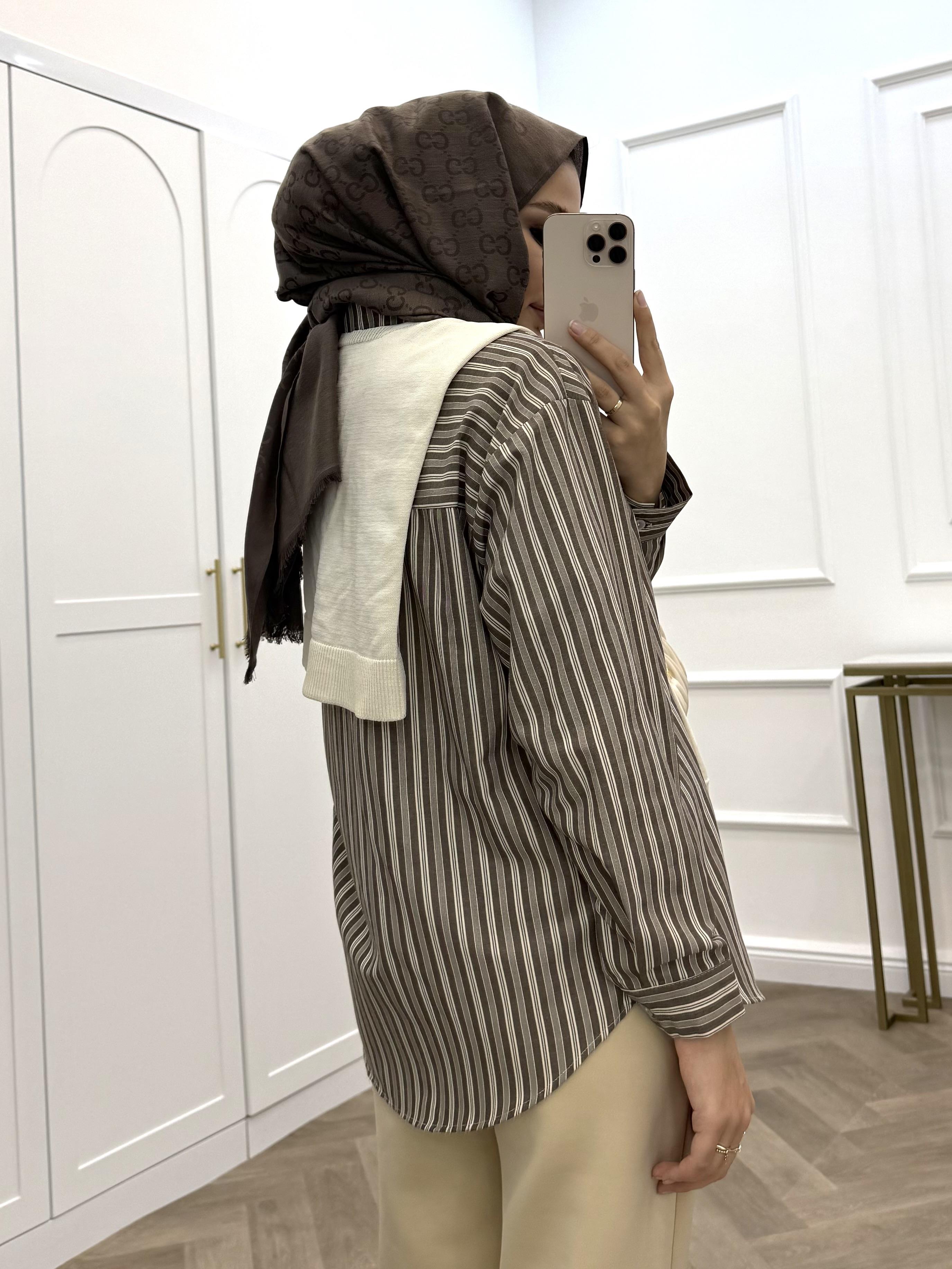 FULAR DETAY ÇİZGİLİ GÖMLEK KAHVE