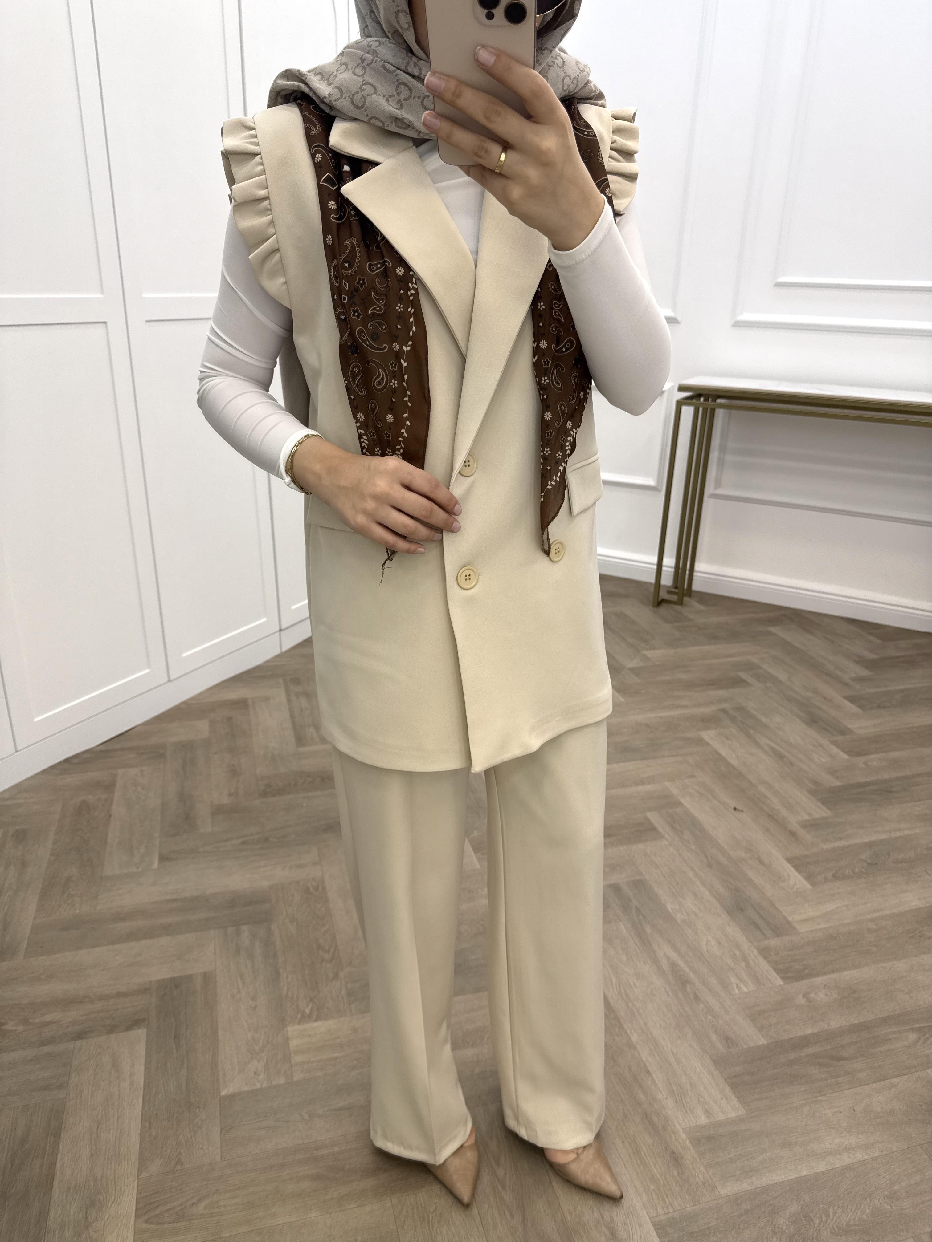 FULARLI YELEKLİ TAKIM TAŞ