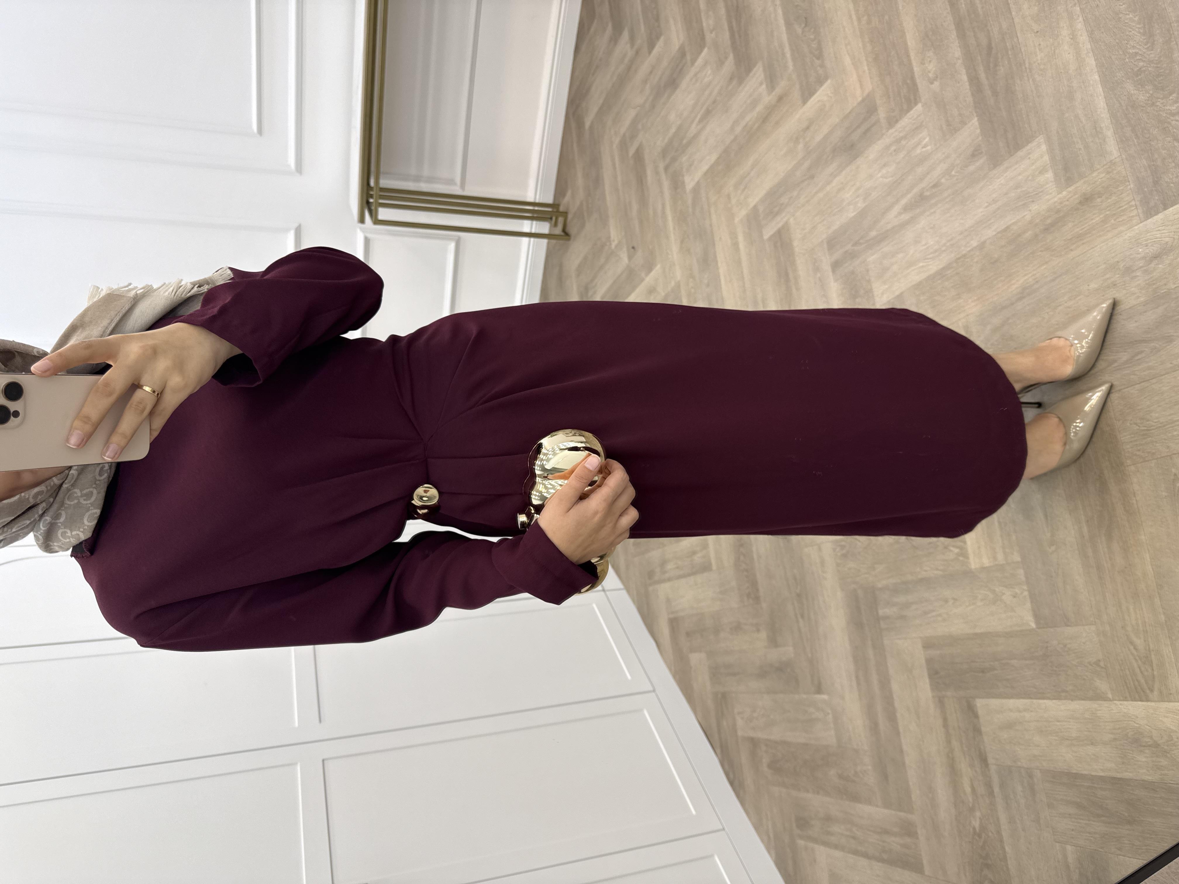 GOLD AKSESUAR DETAYLI KREP ELBİSE BORDO