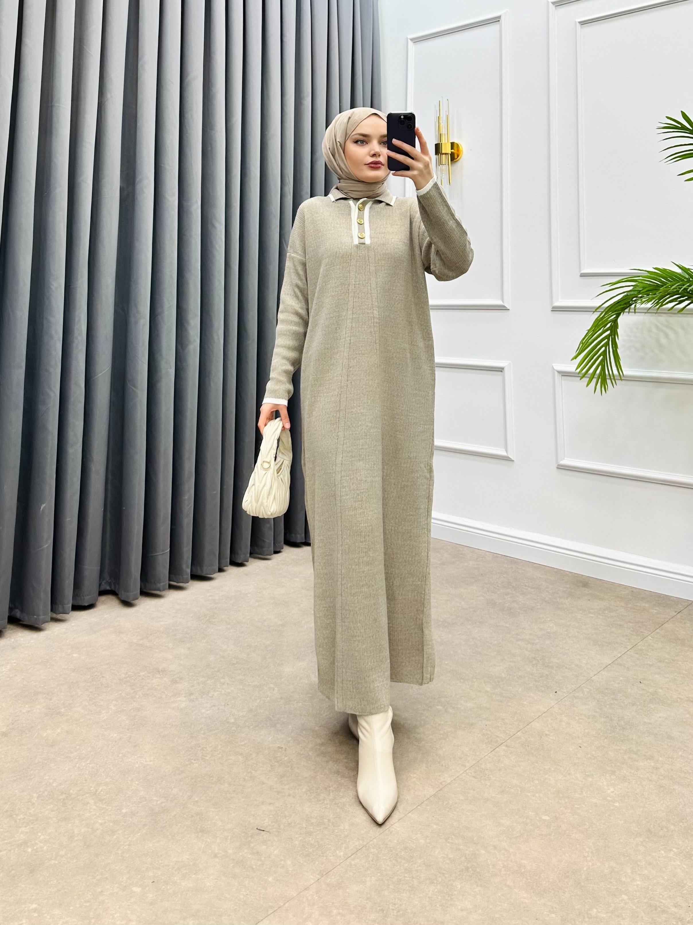 GOLD DÜĞME DETAYLI TRİKO ELBİSE BEJ