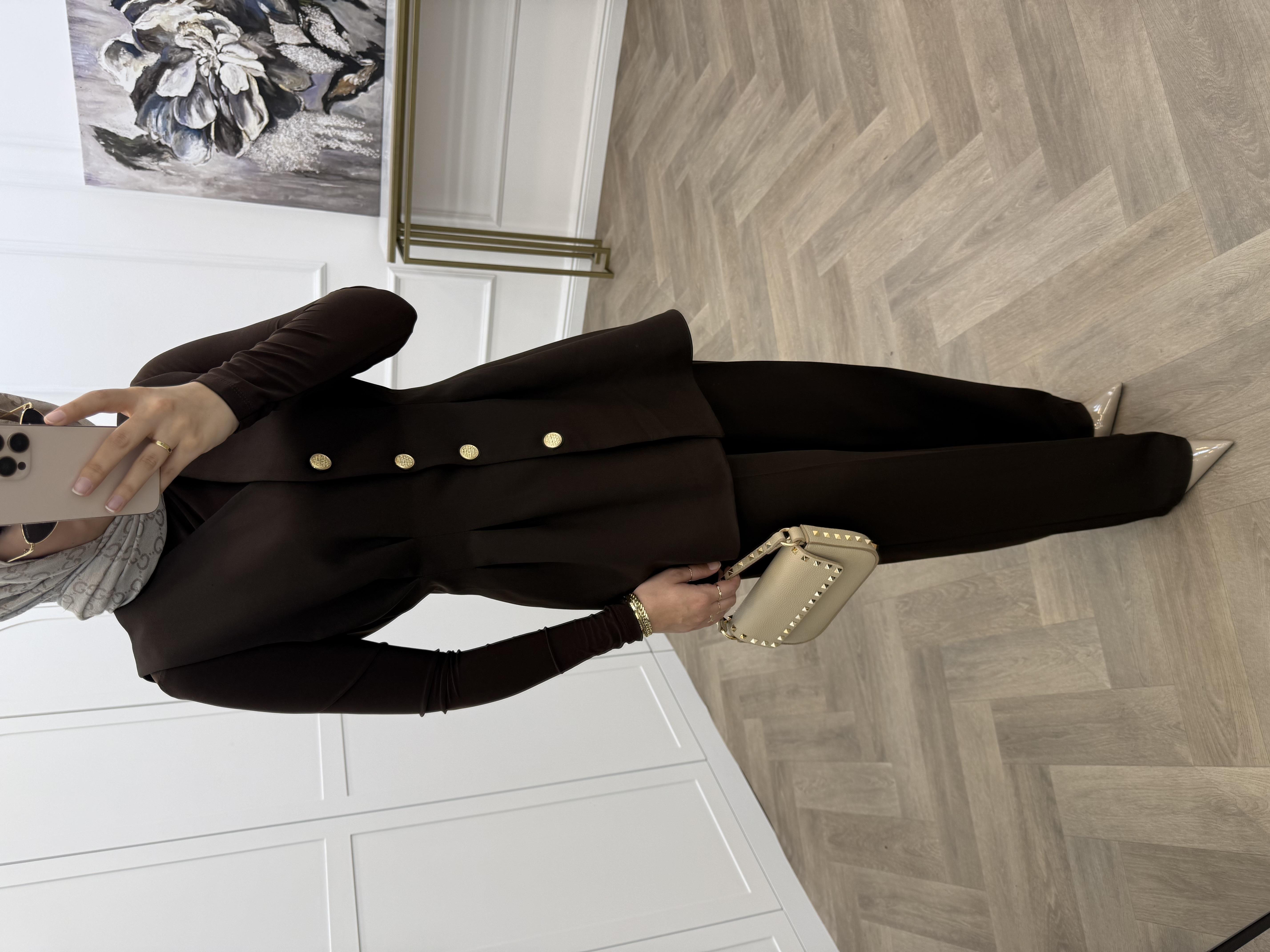 GOLD DÜĞMELİ BASİC YELEKLİ TAKIM ACI KAHVE