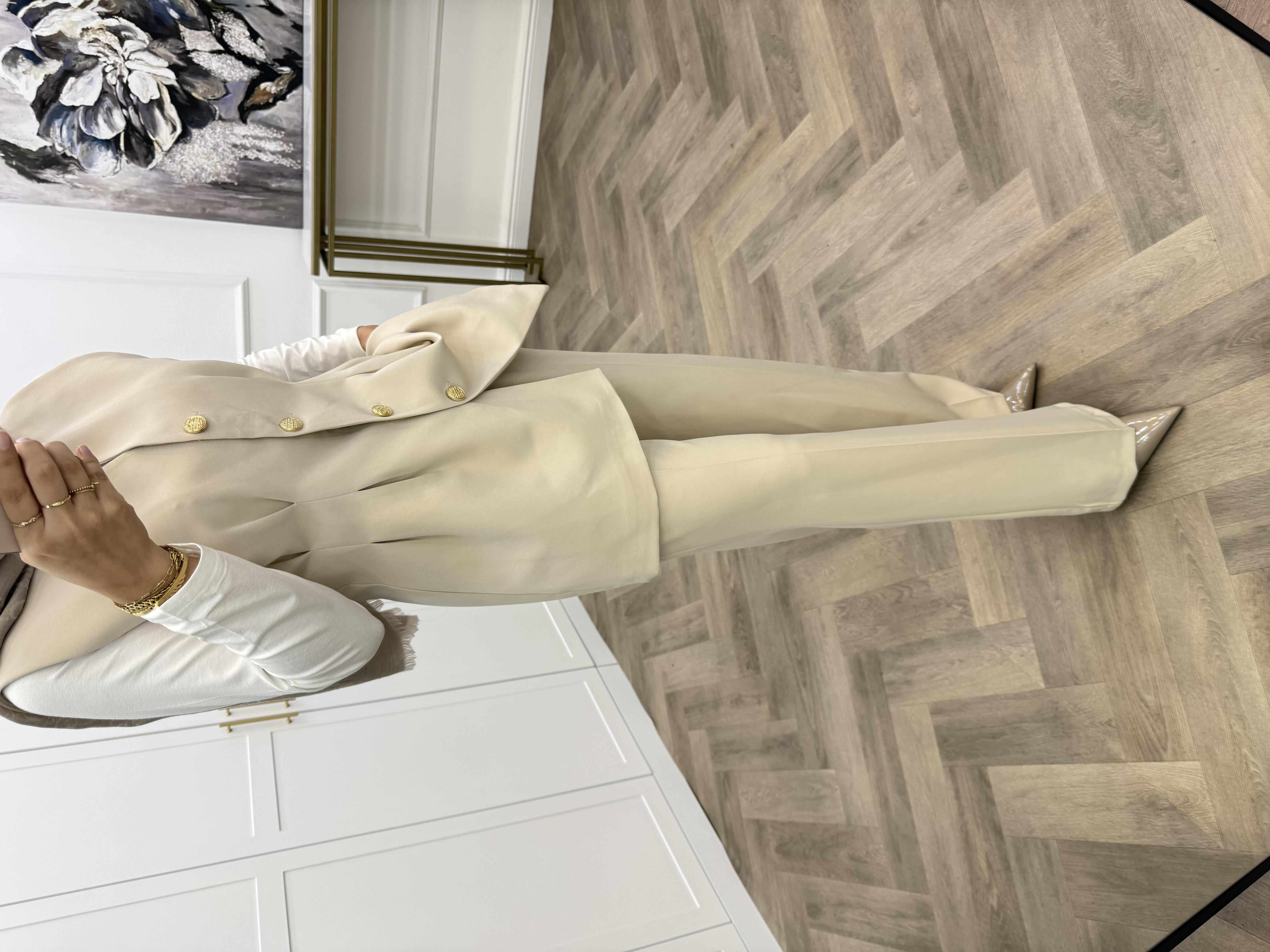 GOLD DÜĞMELİ BASİC YELEKLİ TAKIM TAŞ