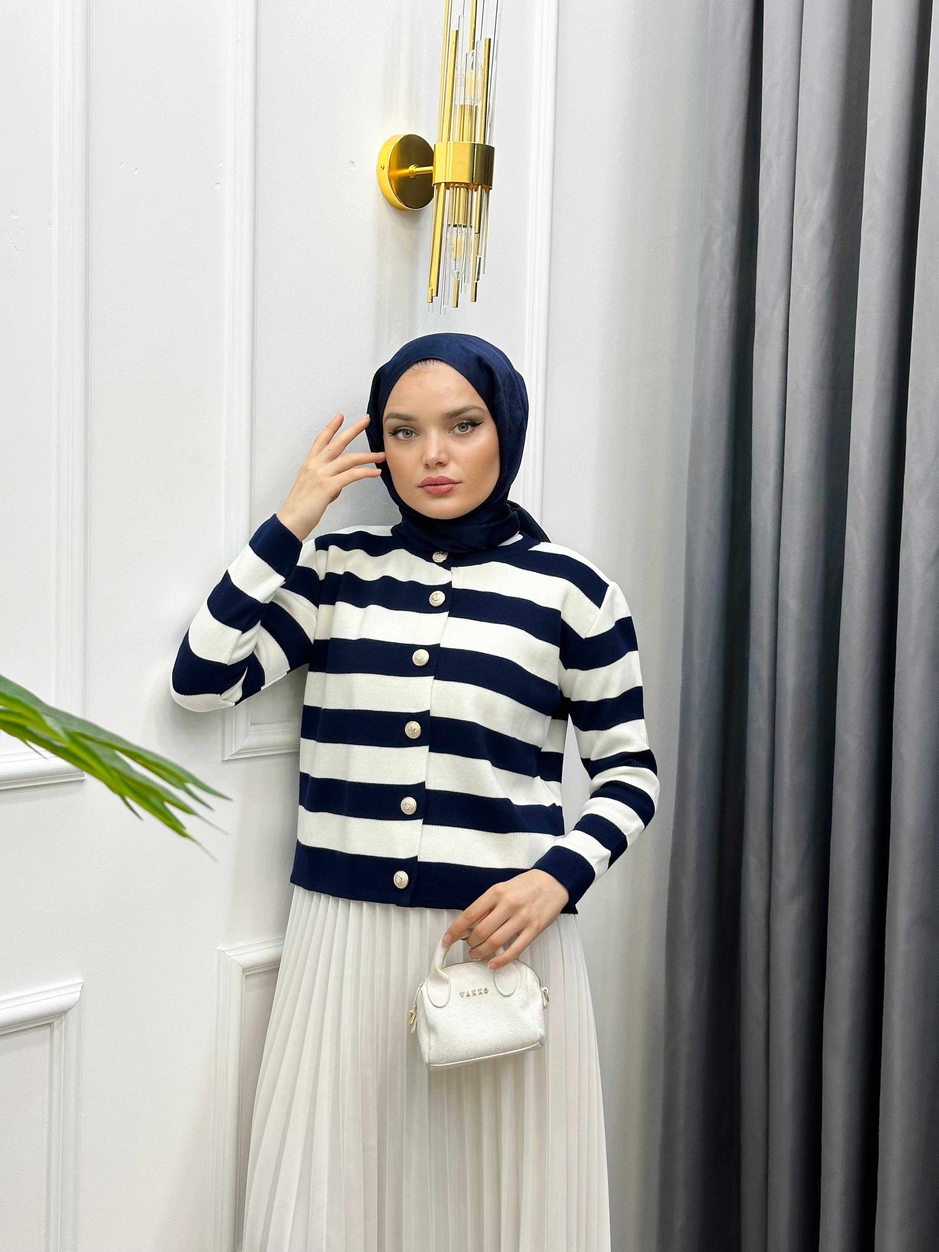 GOLD DÜĞMELİ ÇİZGİLİ HIRKA LACİVERT