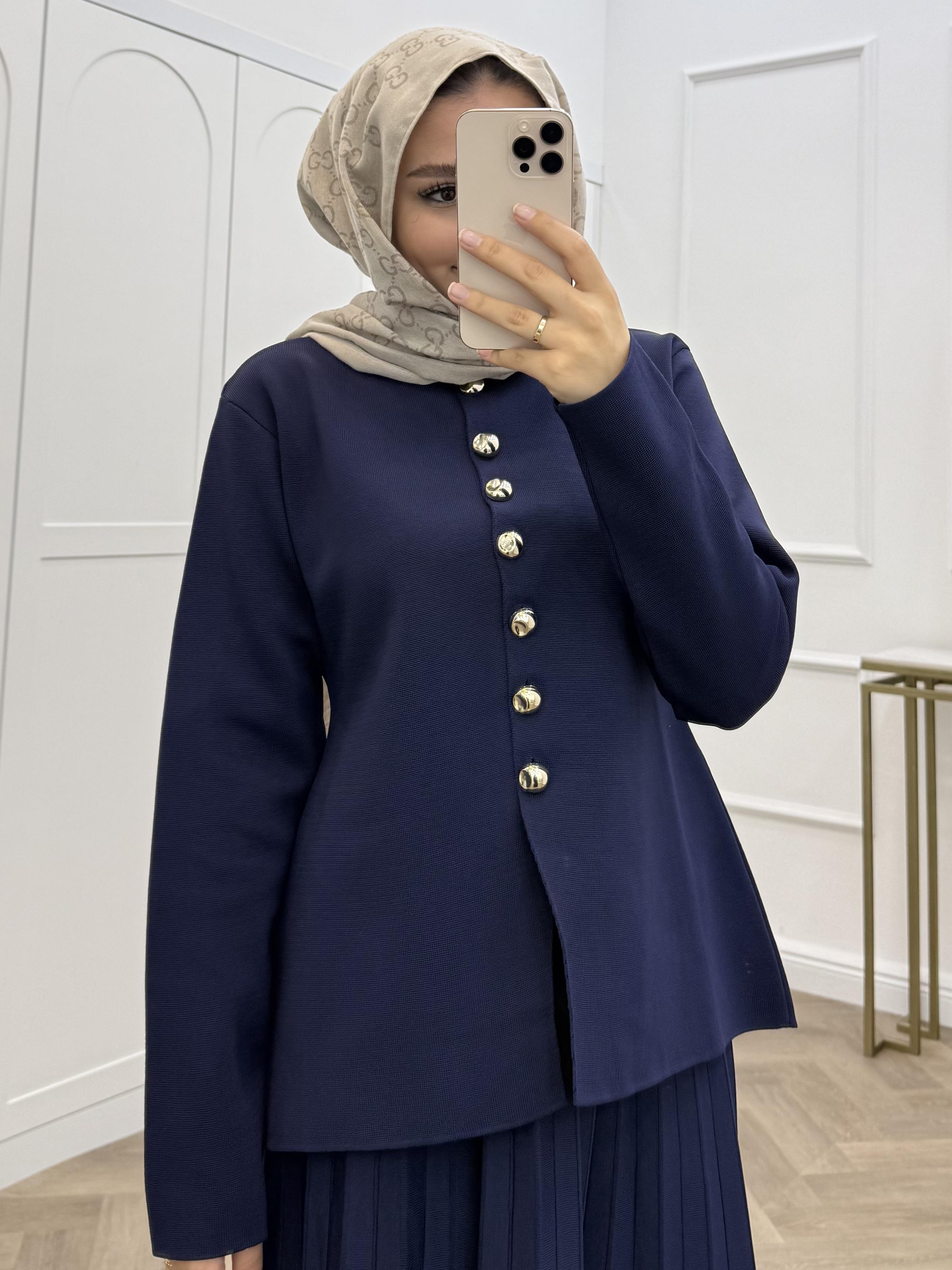 GOLD DÜĞMELİ ETEKLİ TRİKO TAKIM LACİVERT