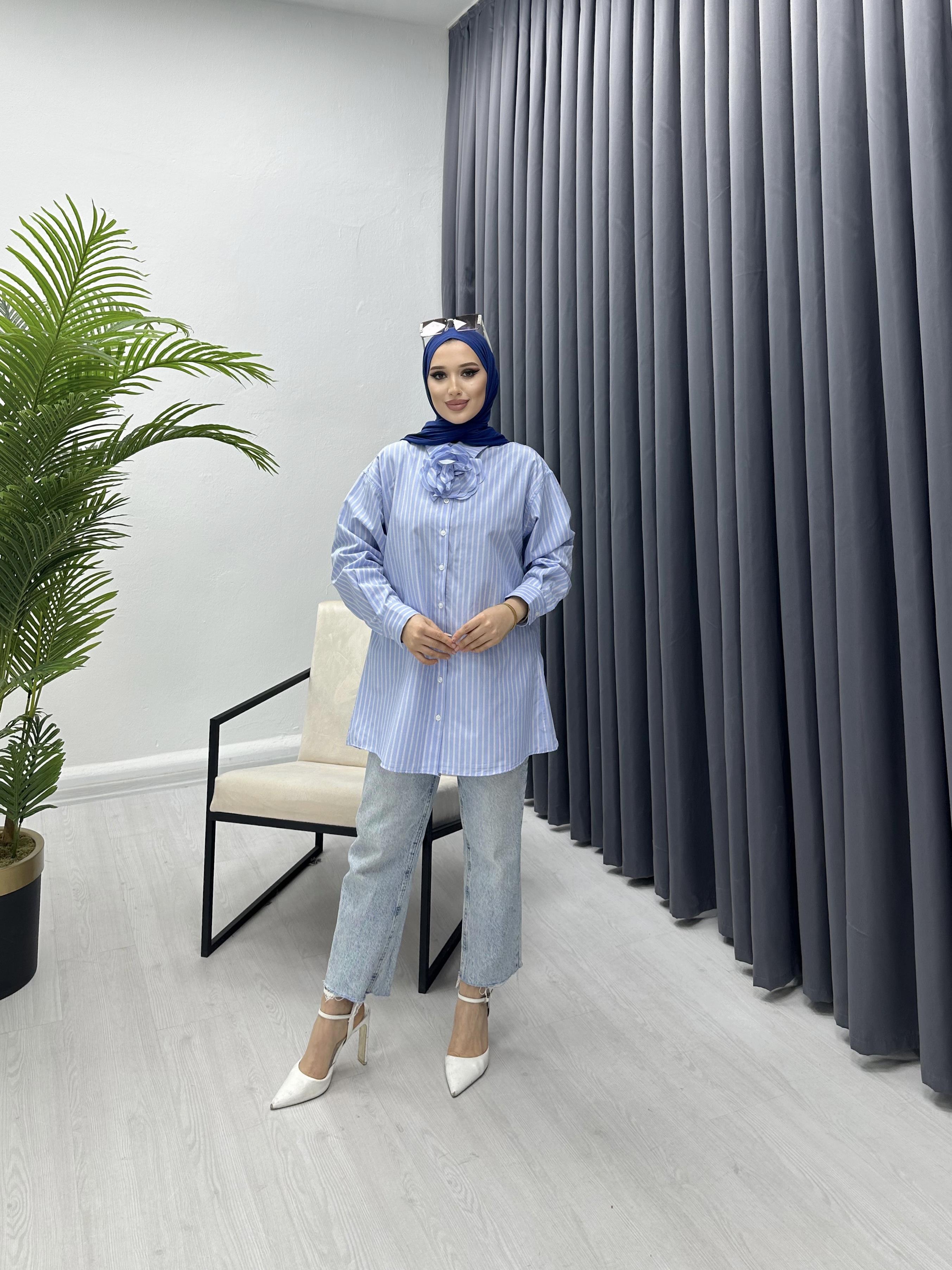 GÜL DETAY ÇİZGİLİ GÖMLEK MAVİ