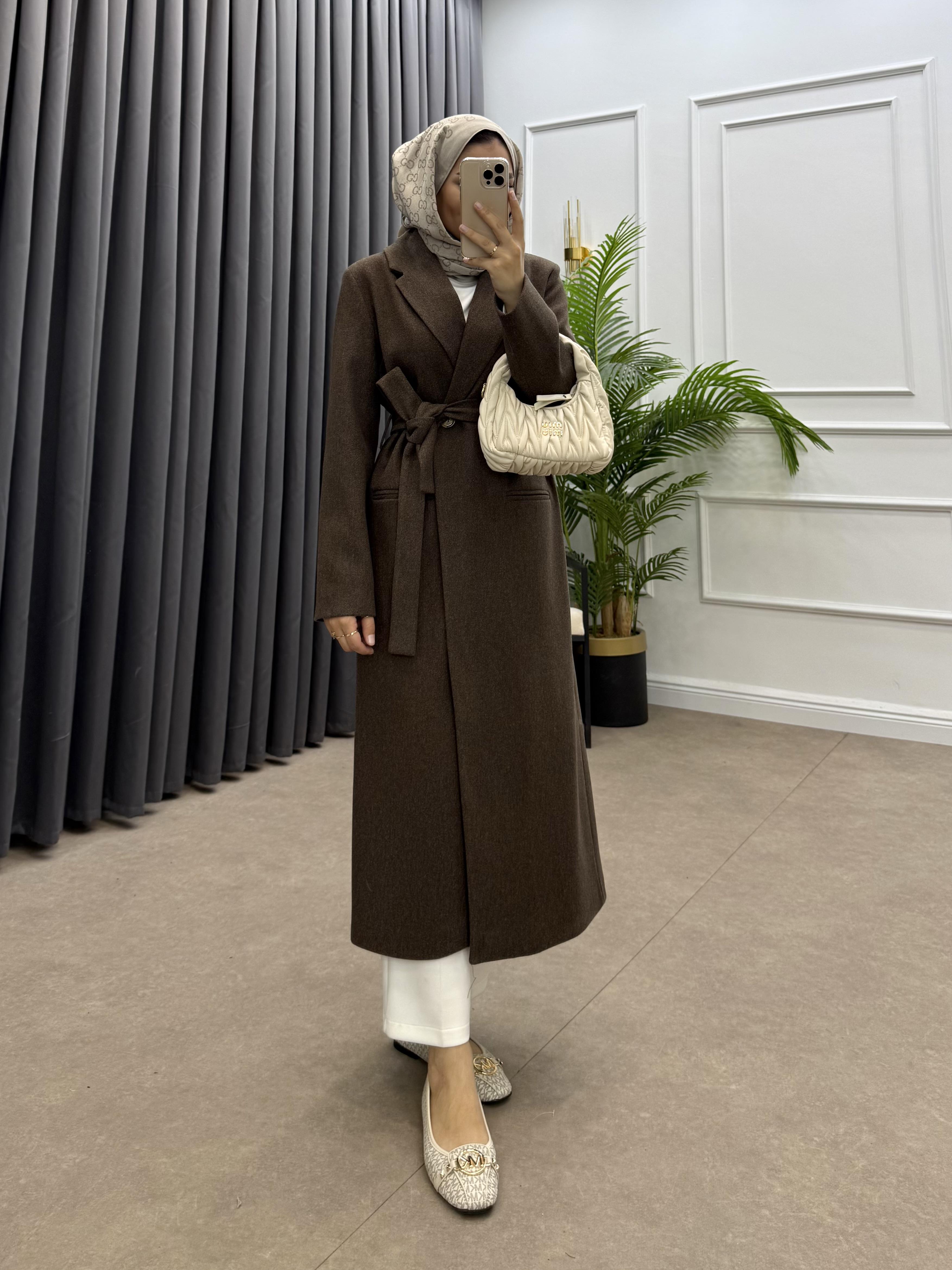 İKİ DÜĞMELİ KAŞE KABAN KAHVE