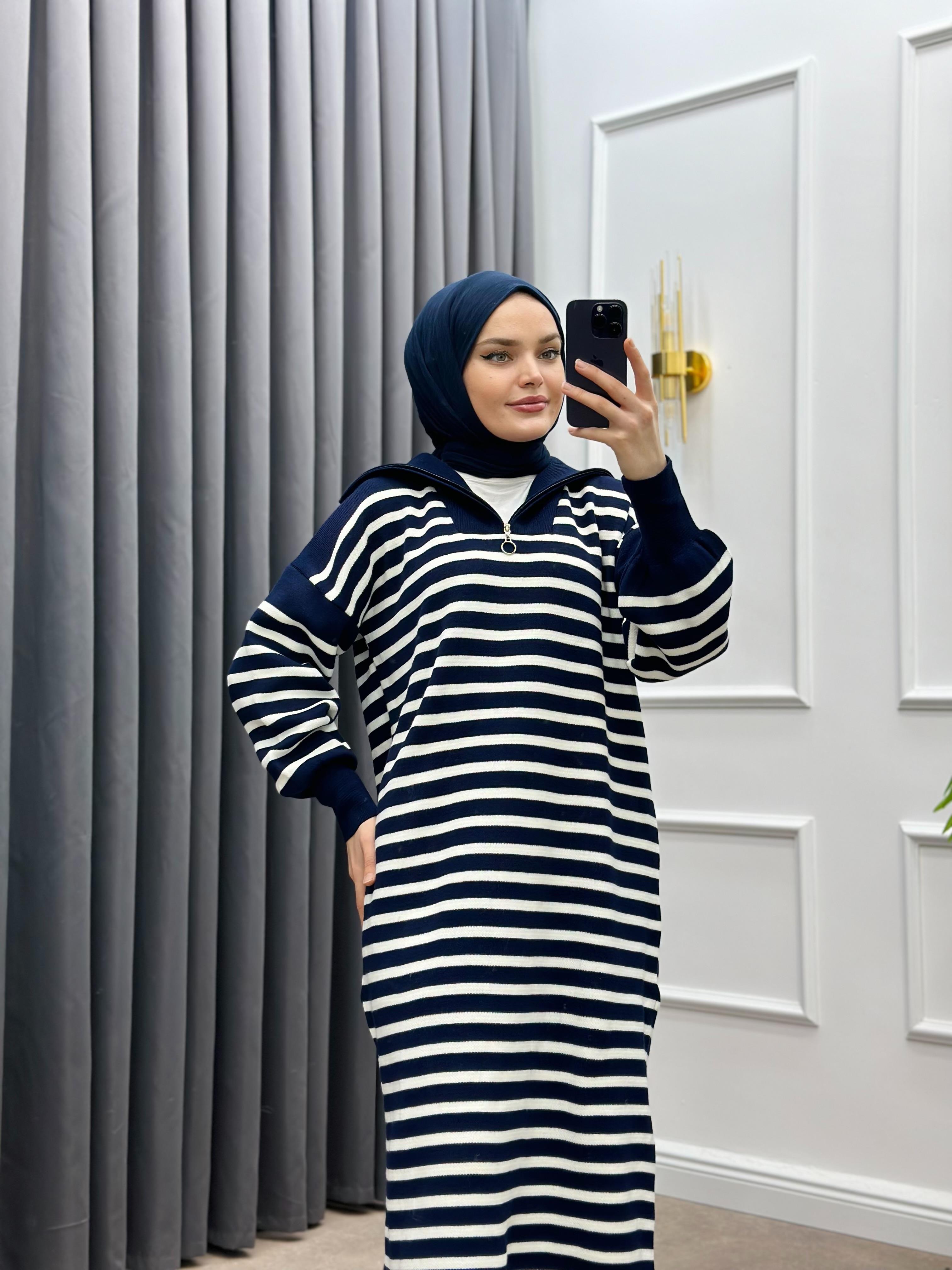 İNCE ÇİZGİLİ YARIM FERMUARLI TRİKO ELBİSE LACİVERT