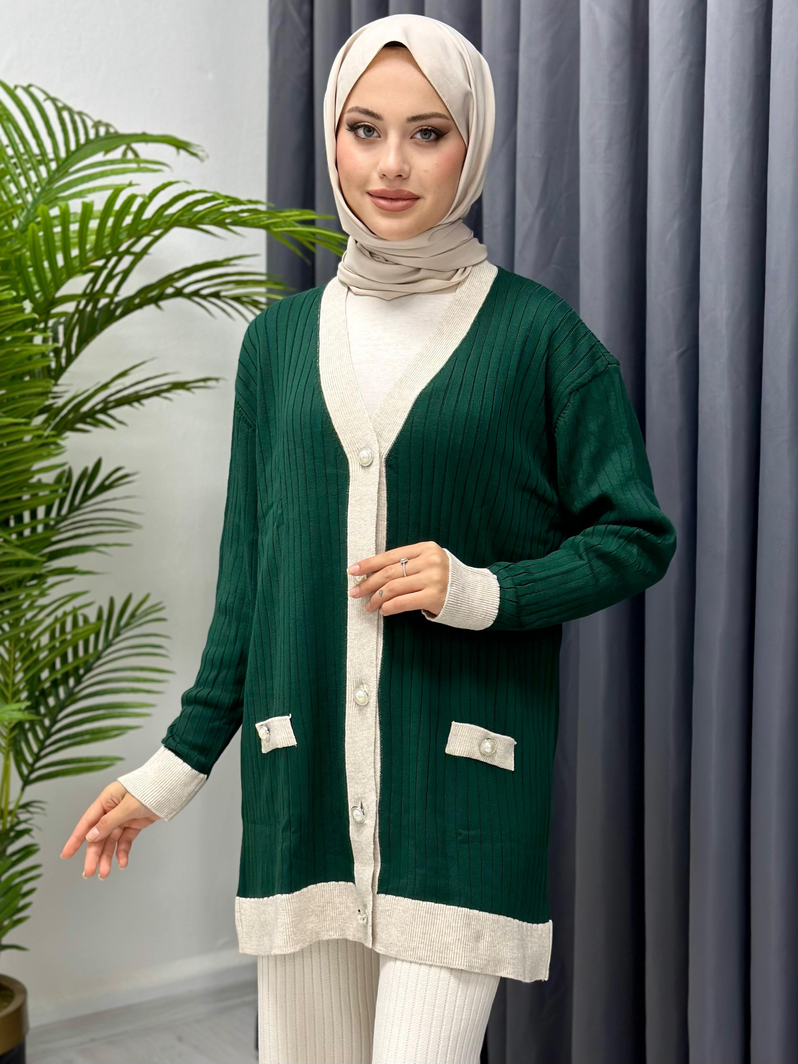 İNCİ DÜĞMELİ TRİKO HIRKA ZÜMRÜT