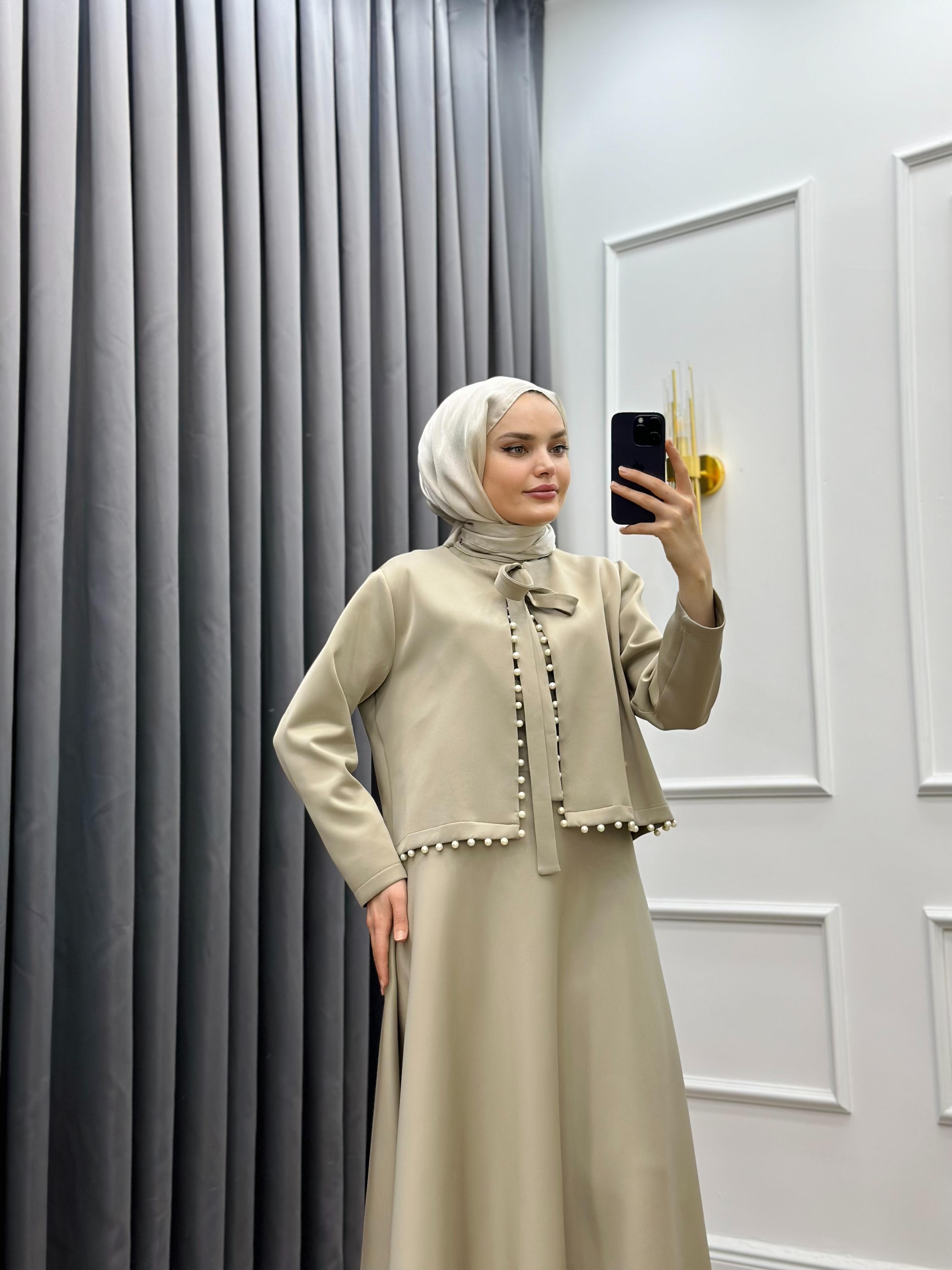 İNCİLİ ETEKLİ SCUBA TAKIM BEJ