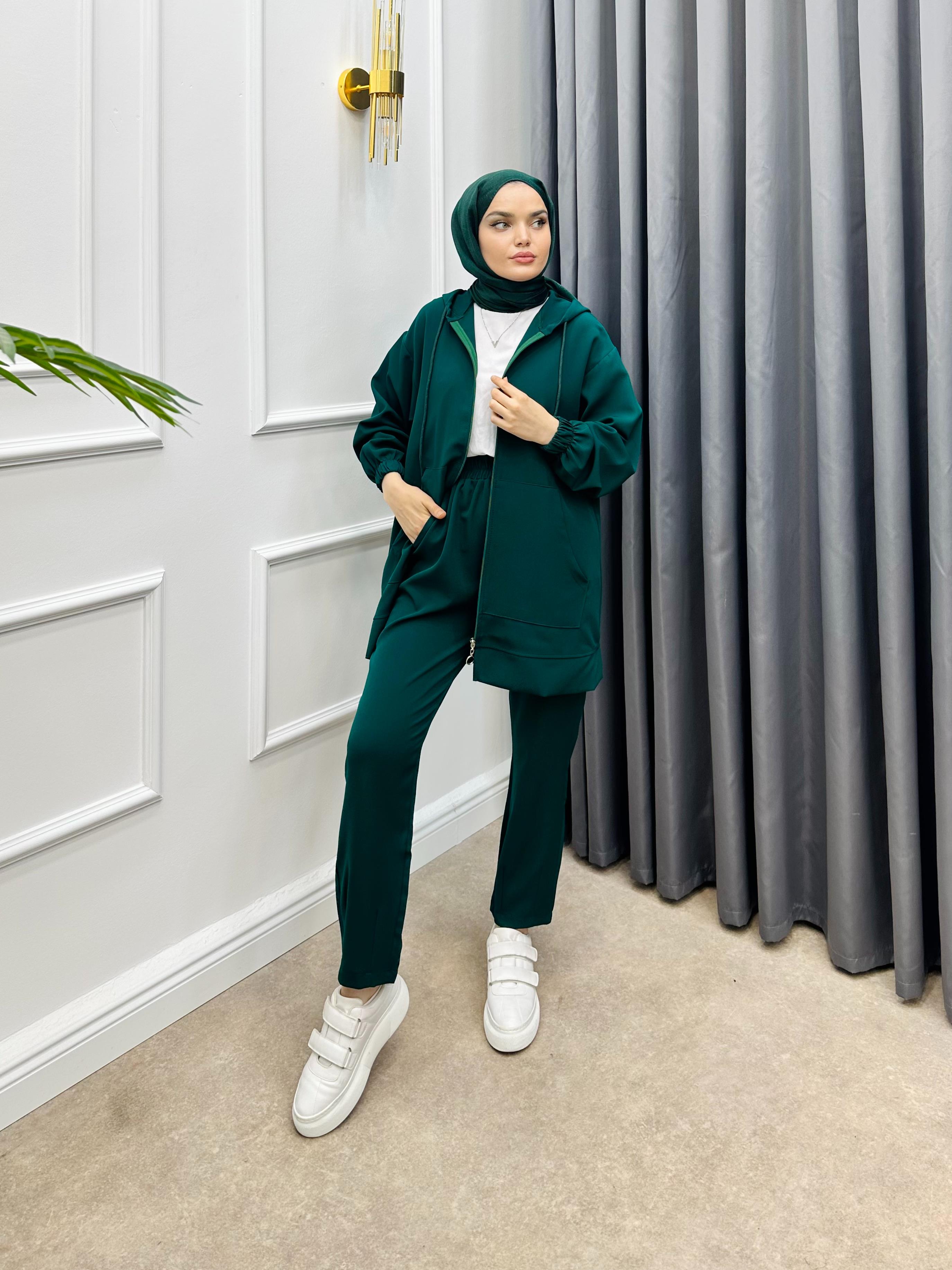 KAPÜŞONLU EŞOFMAN TAKIMI ZÜMRÜT