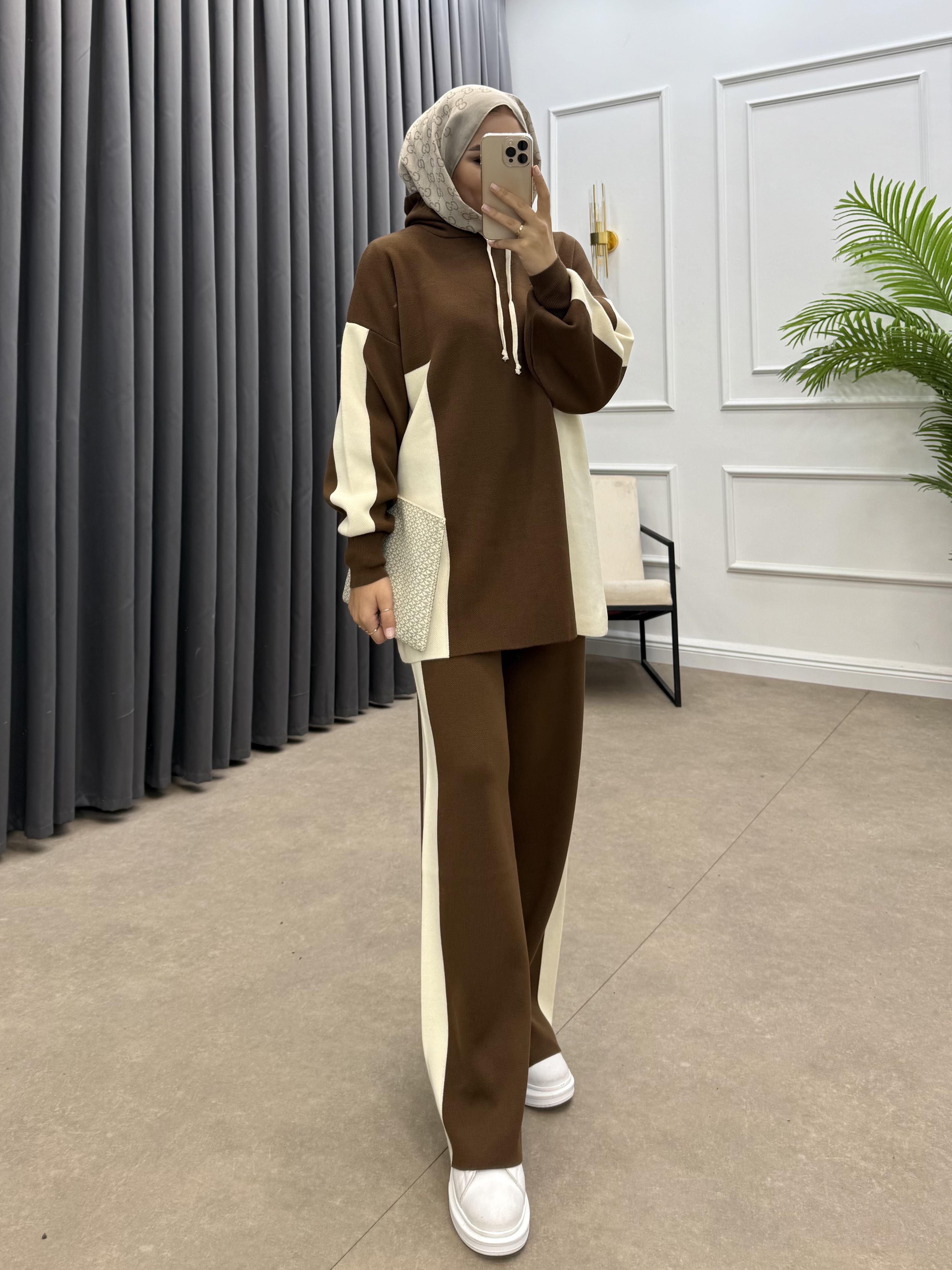 KAPÜŞONLU ŞERİTLİ TRİKO TAKIM KAHVE