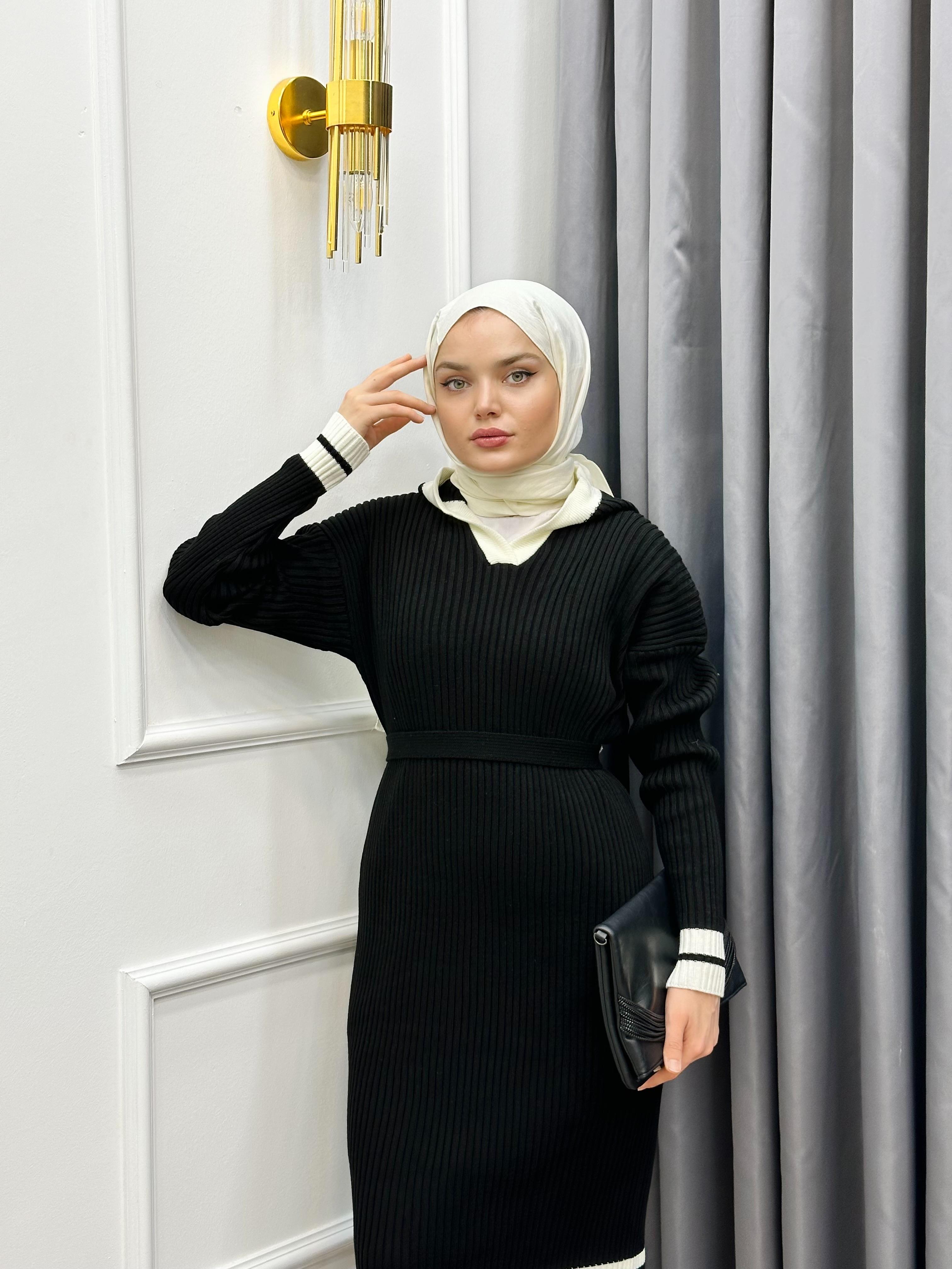 KAPÜŞONLU TRİKO ELBİSE SİYAH