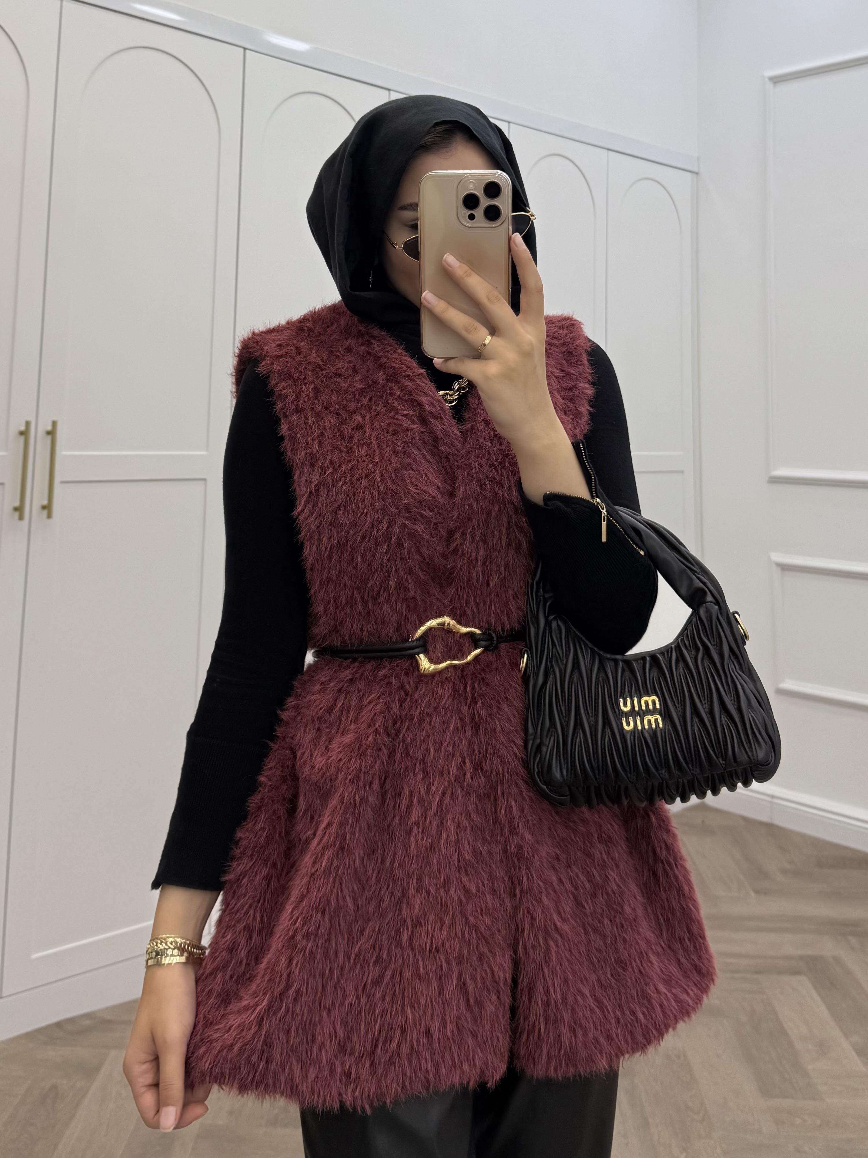 KEMERLİ TÜYLÜ YELEK BORDO