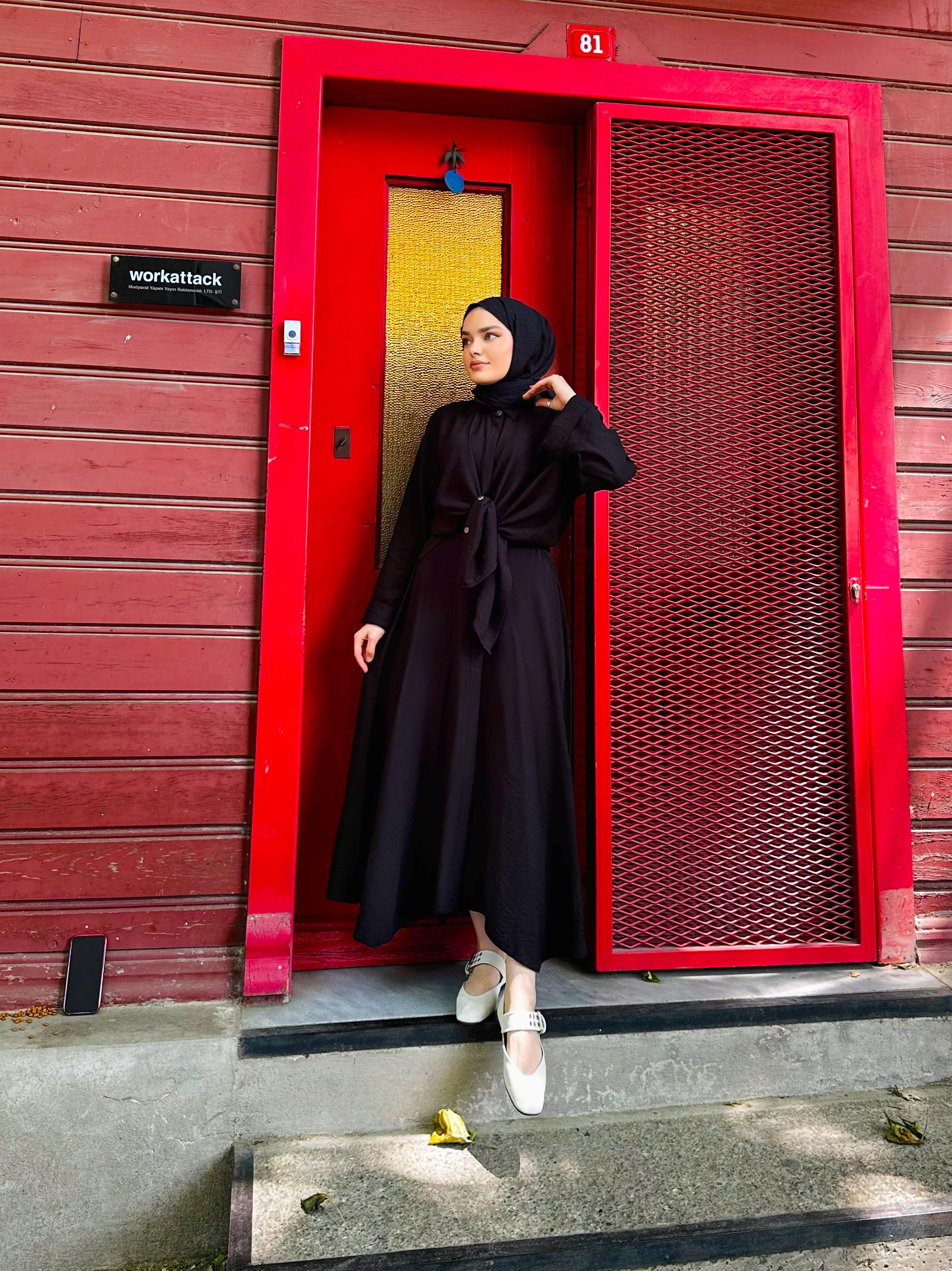 KETEN ETEKLİ TAKIM SİYAH