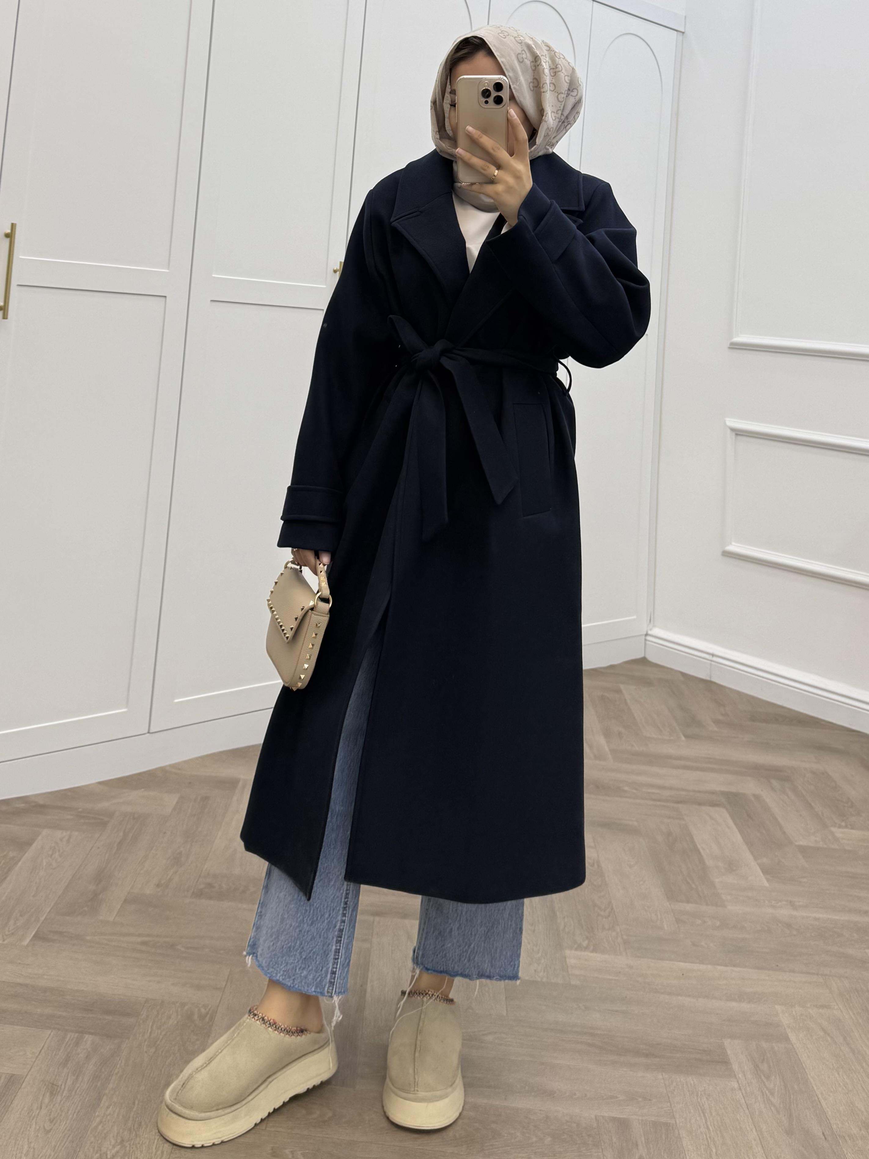 KOL APOLET DETAYLI KAŞE KABAN  LACİVERT