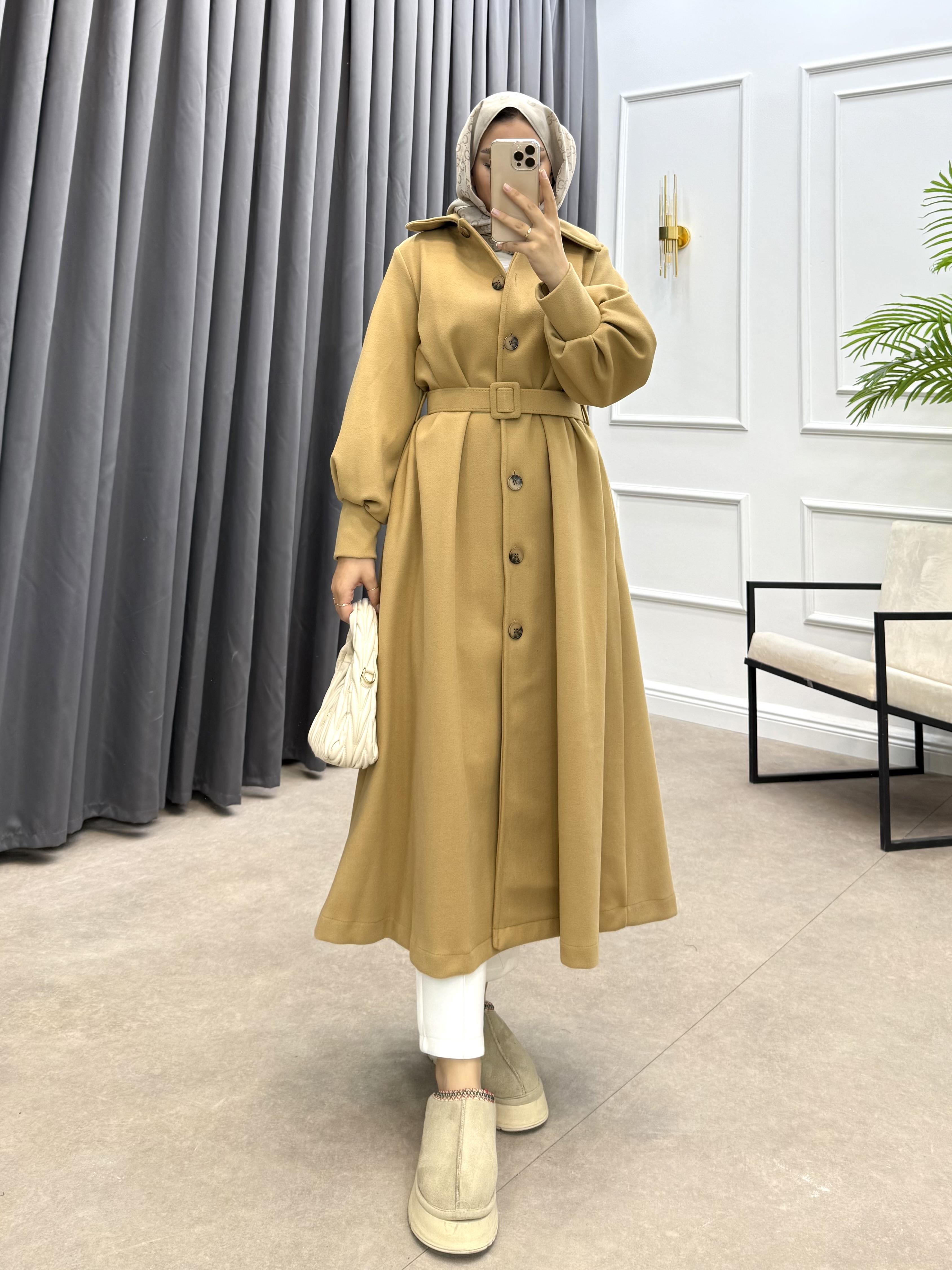 KOL MANJETLİ KAŞE KABAN SÜTLÜ KAHVE