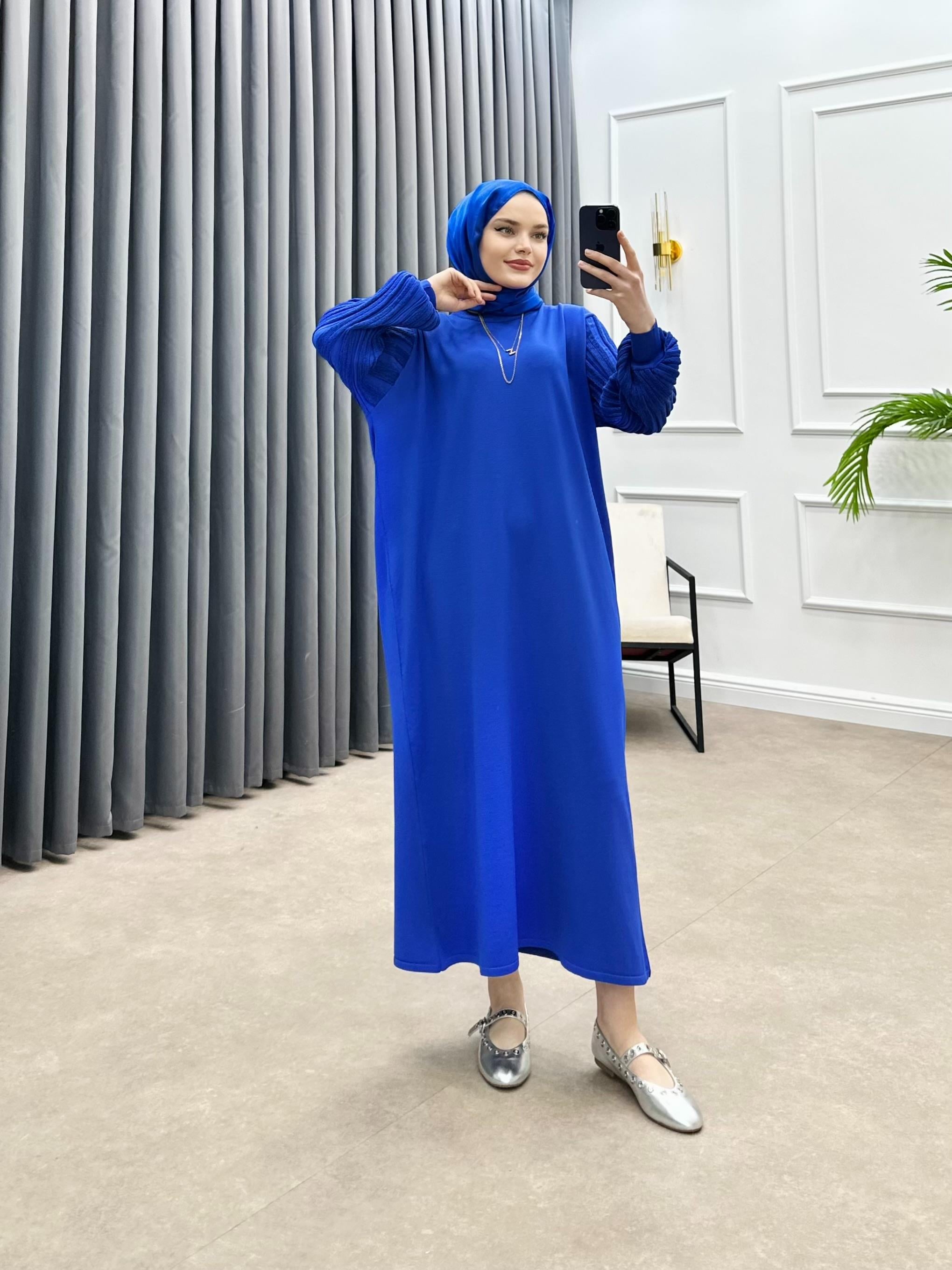 KOLLARI ŞERİT DETAYLI ELBİSE SAKS