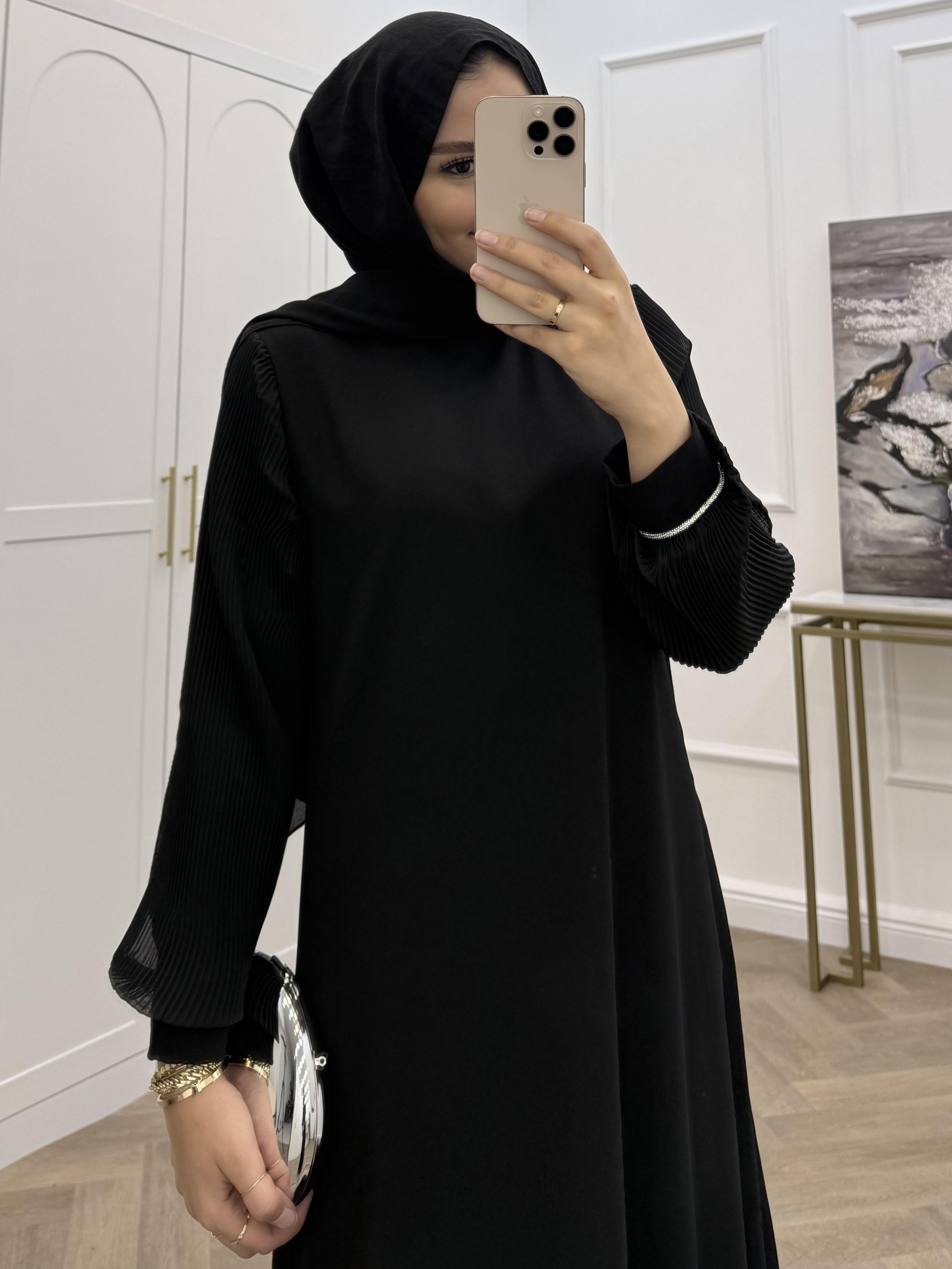 KOLLARI ŞİFON PLİSE ELBİSE SİYAH