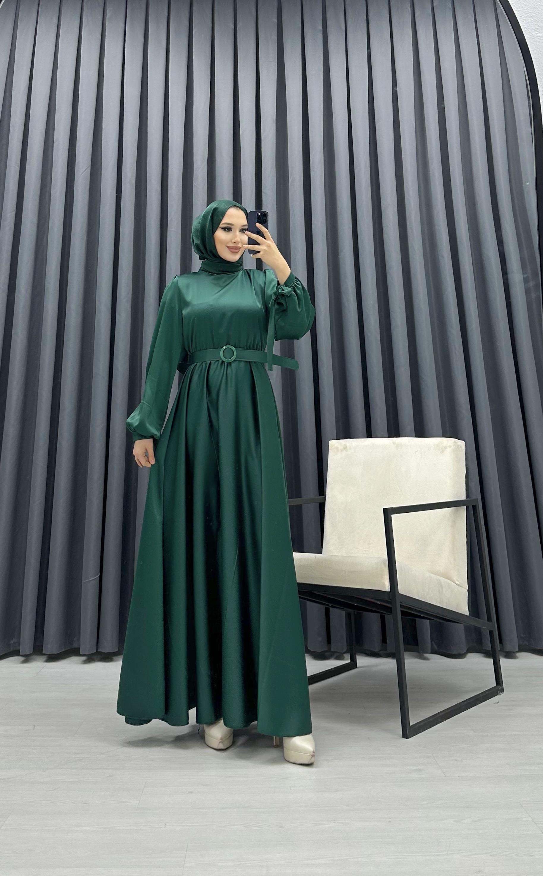 KOLU BAĞLAMALI ABİYE ZÜMRÜT