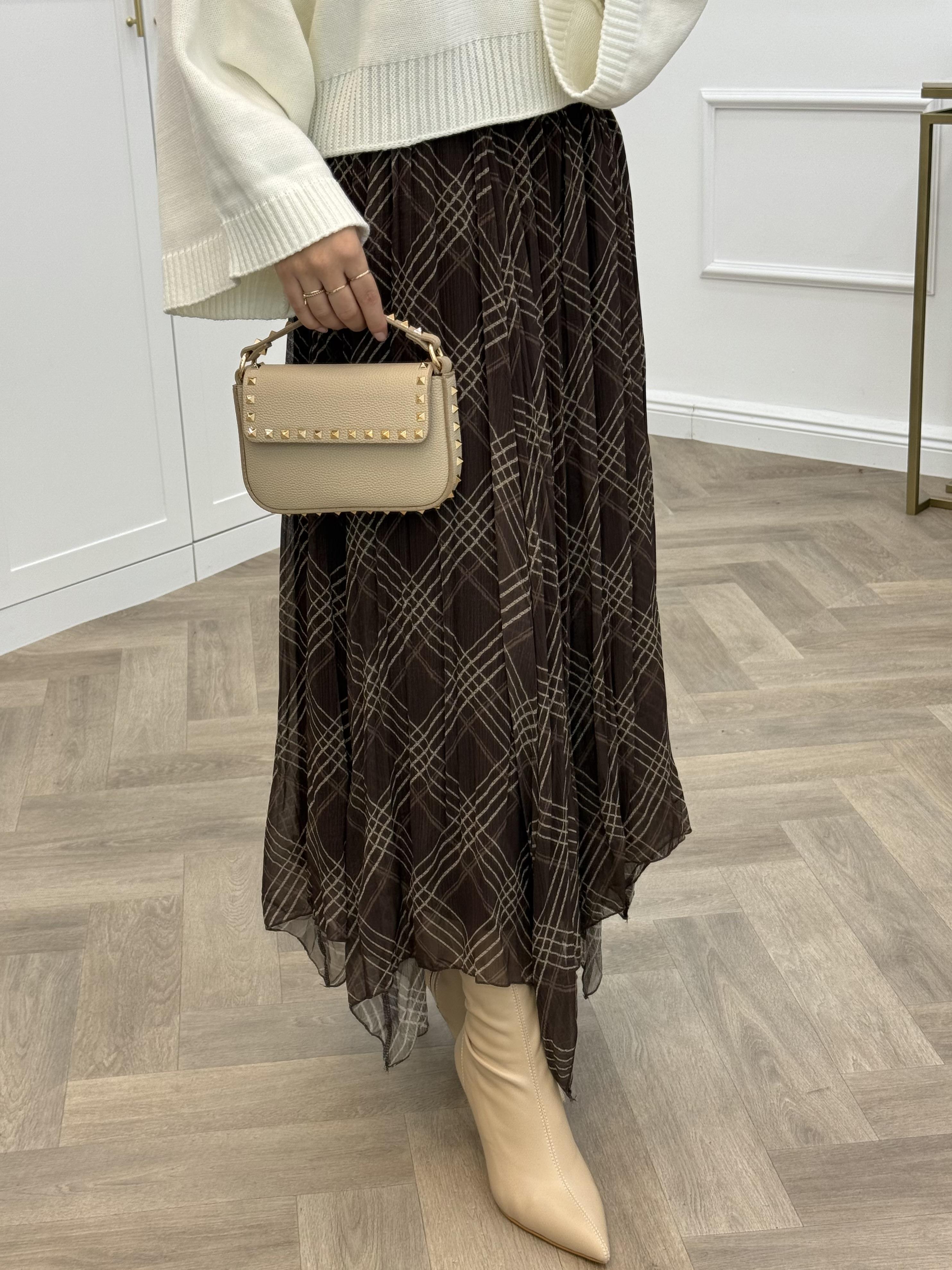 KRAŞ ŞİFON ETEK KAHVE