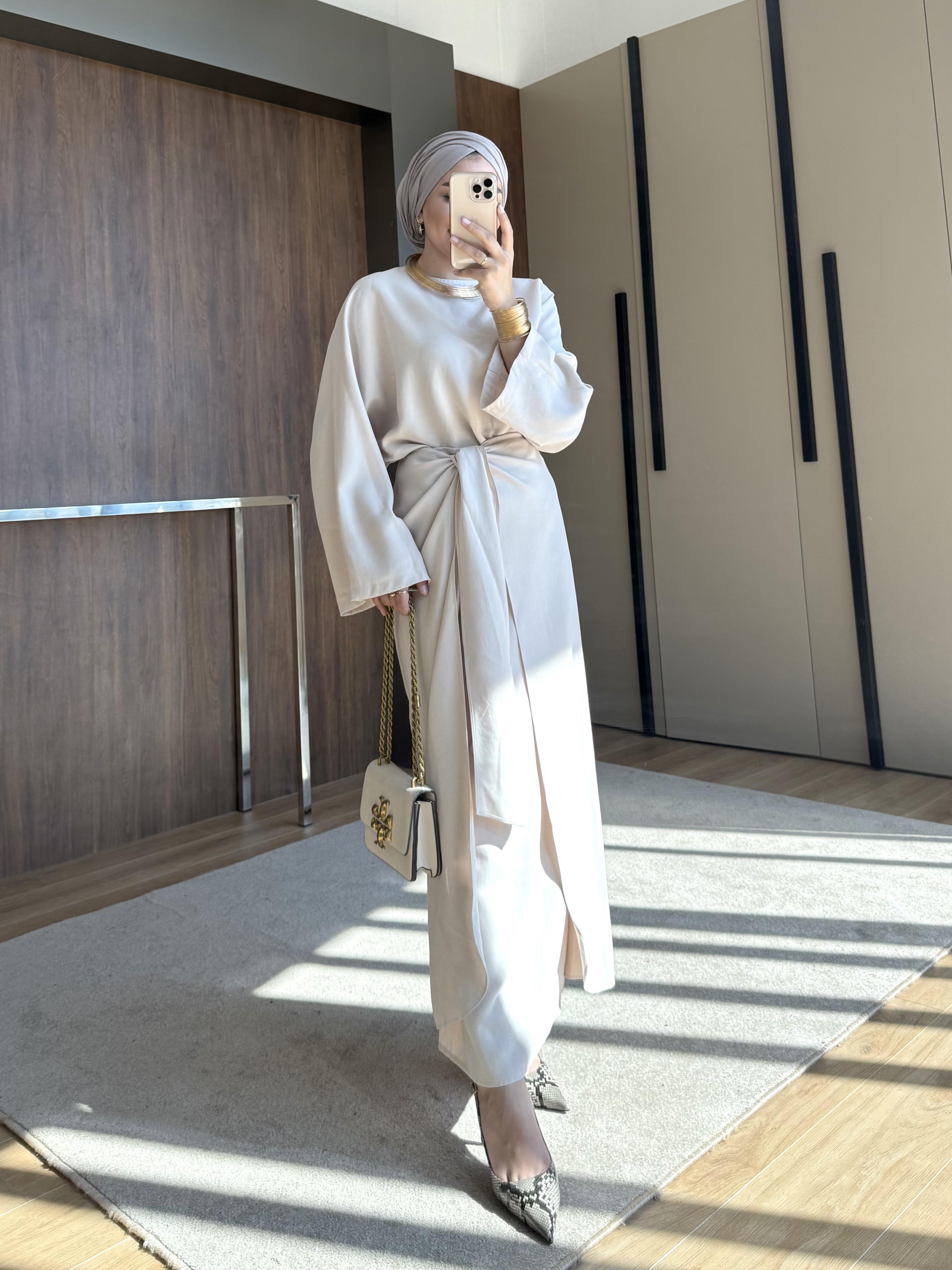 KURDELE DETAY ETEKLİ TAKIM BEJ