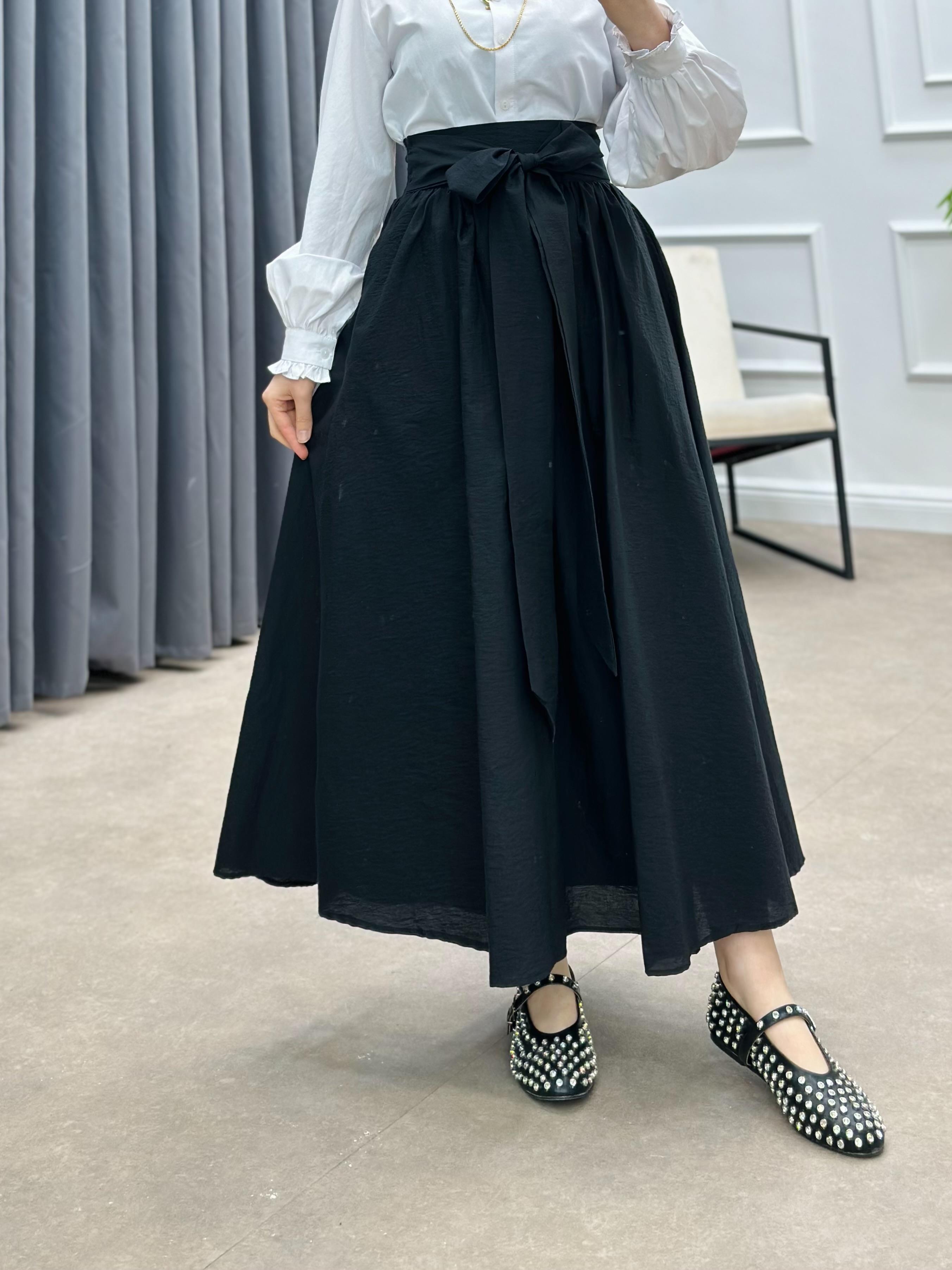 KURDELE DETAYLI PARAŞÜT ETEK SİYAH