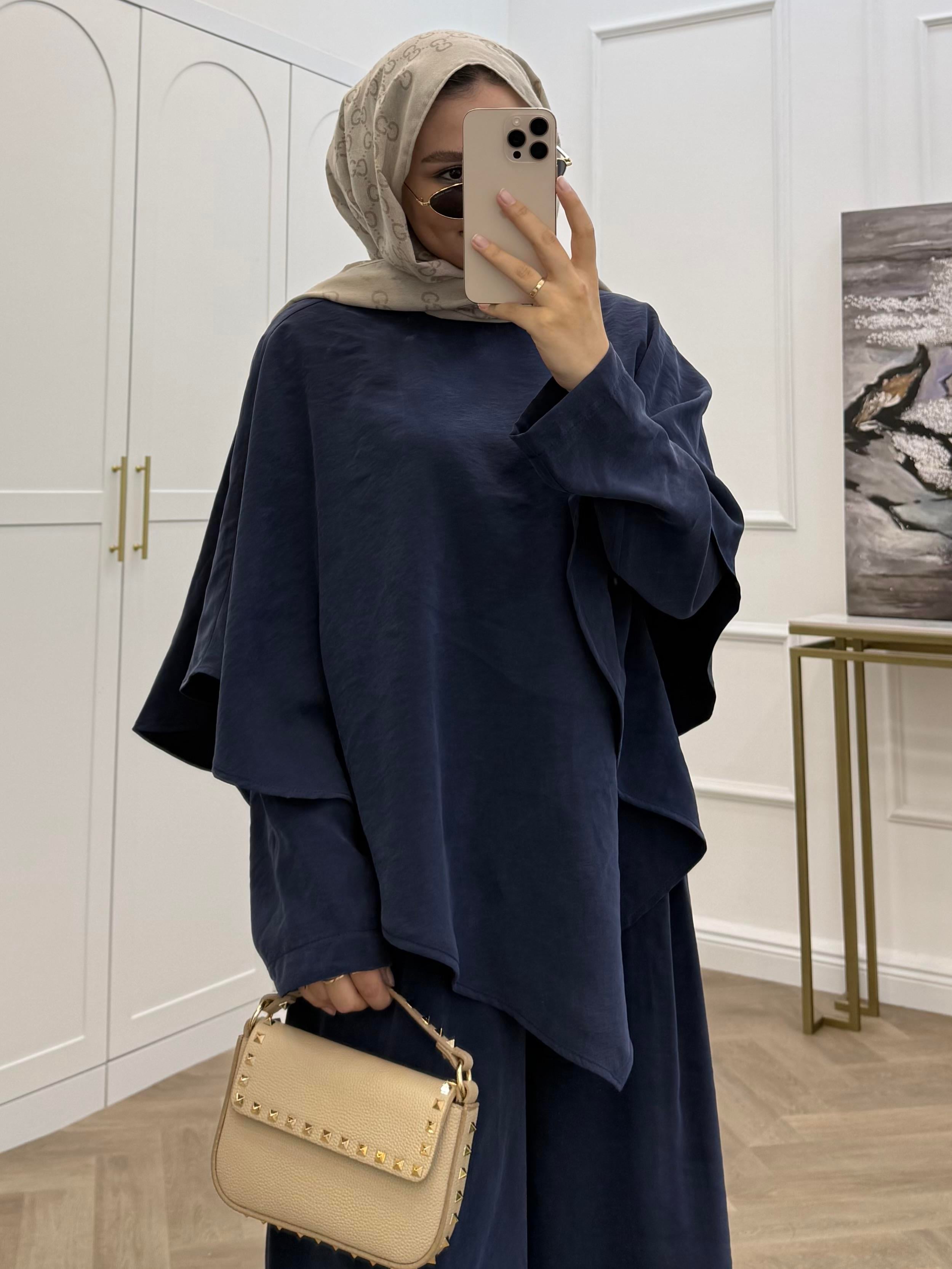 LARA PELERİNLİ PANTOLONLU TAKIM LACİVERT 