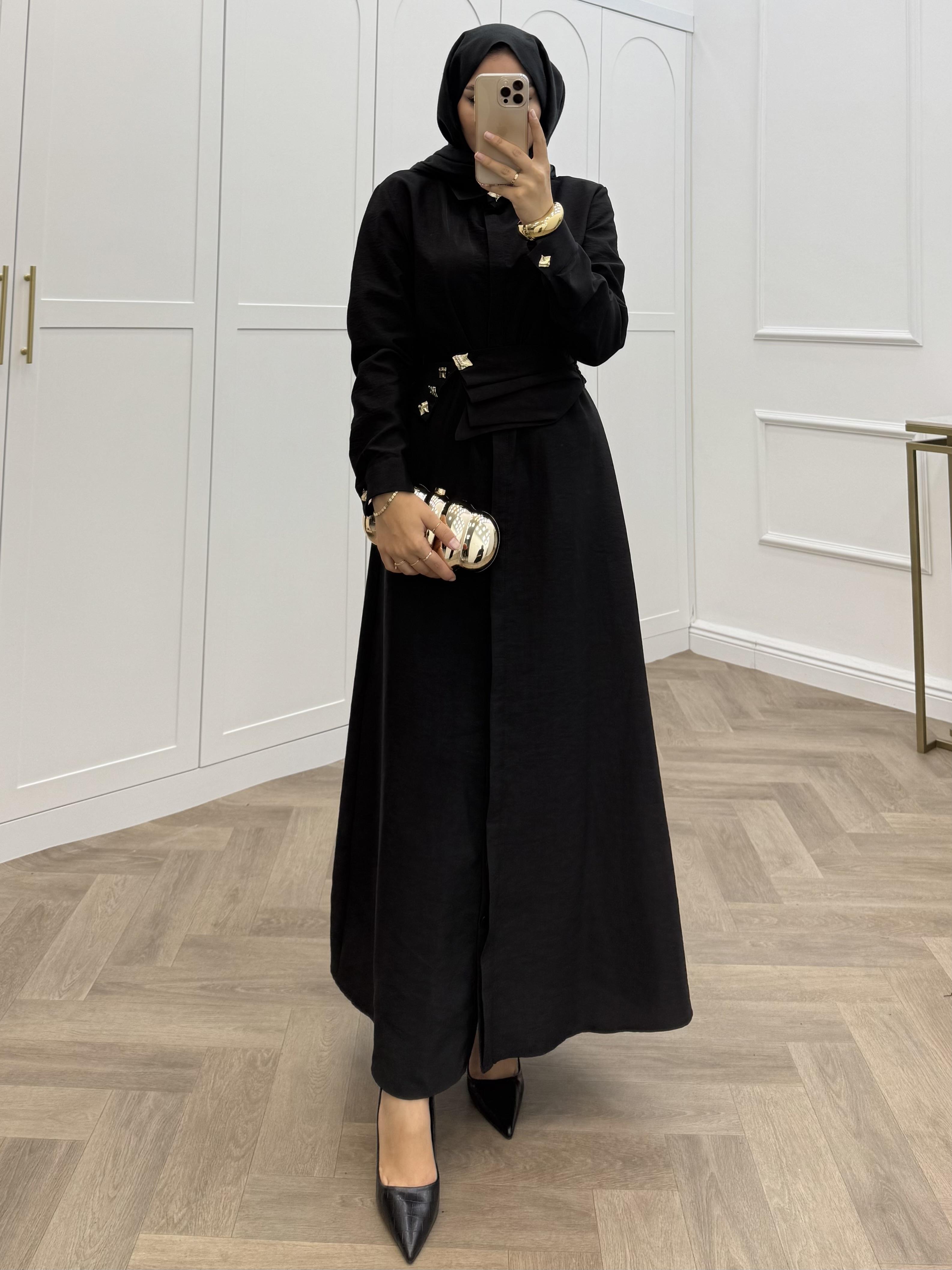 LASTİK KEMERLİ ÖNÜ DÜĞMELİ ELBİSE SİYAH