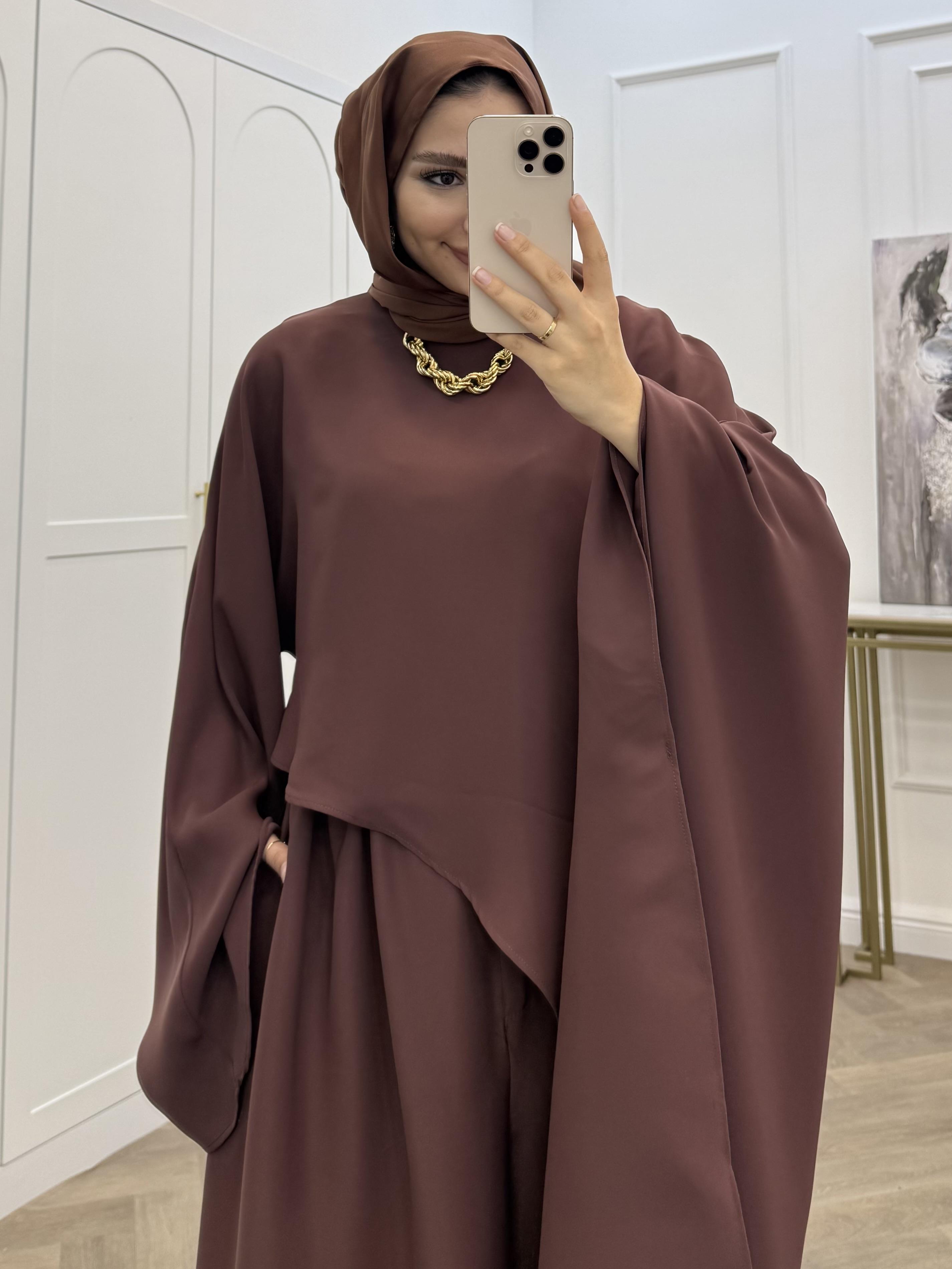 NUR PELERİN DETAY PANTOLONLU TAKIM MÜRDÜM