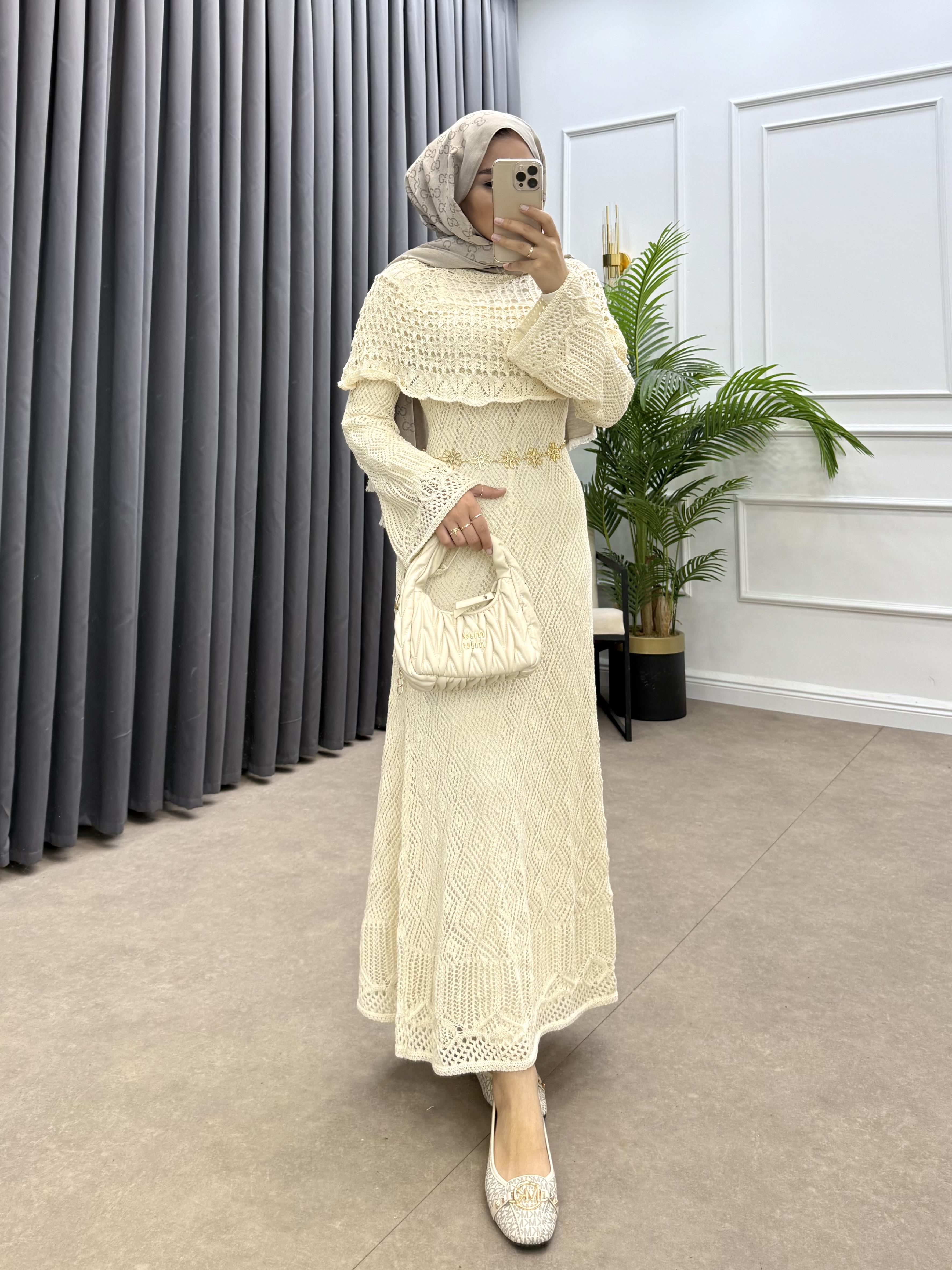 OMUZ DETAYLI FİLELİ ELBİSE TAŞ