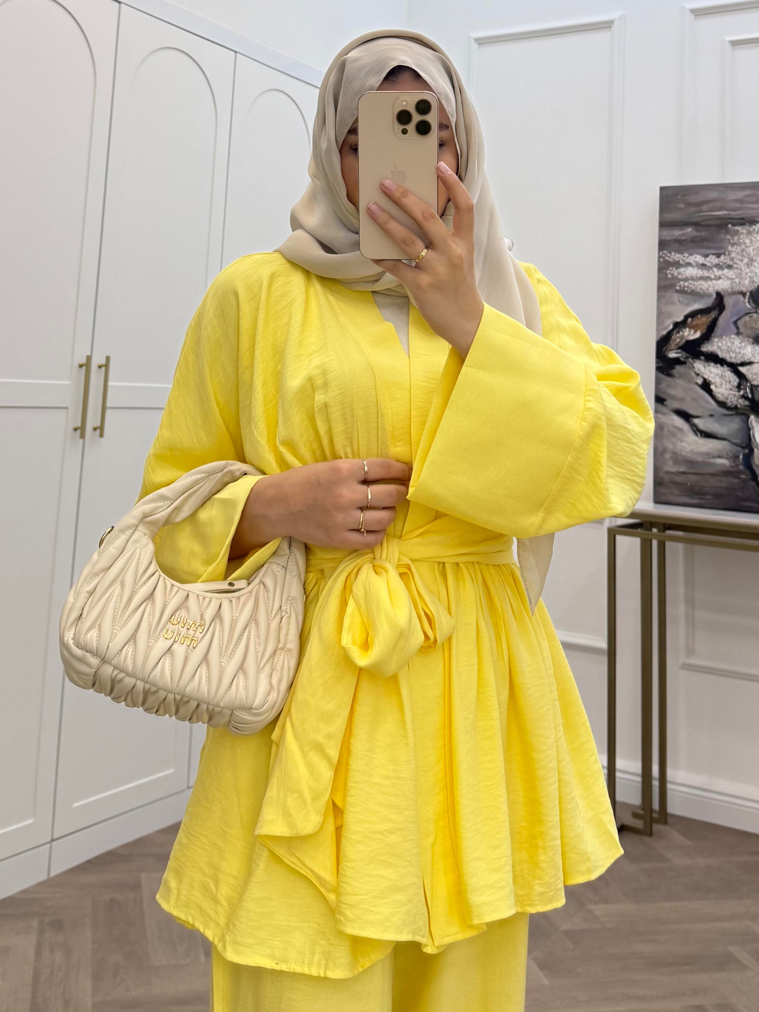 ÖNDEN BAĞLAMALI PANTOLONLU TAKIM SARI