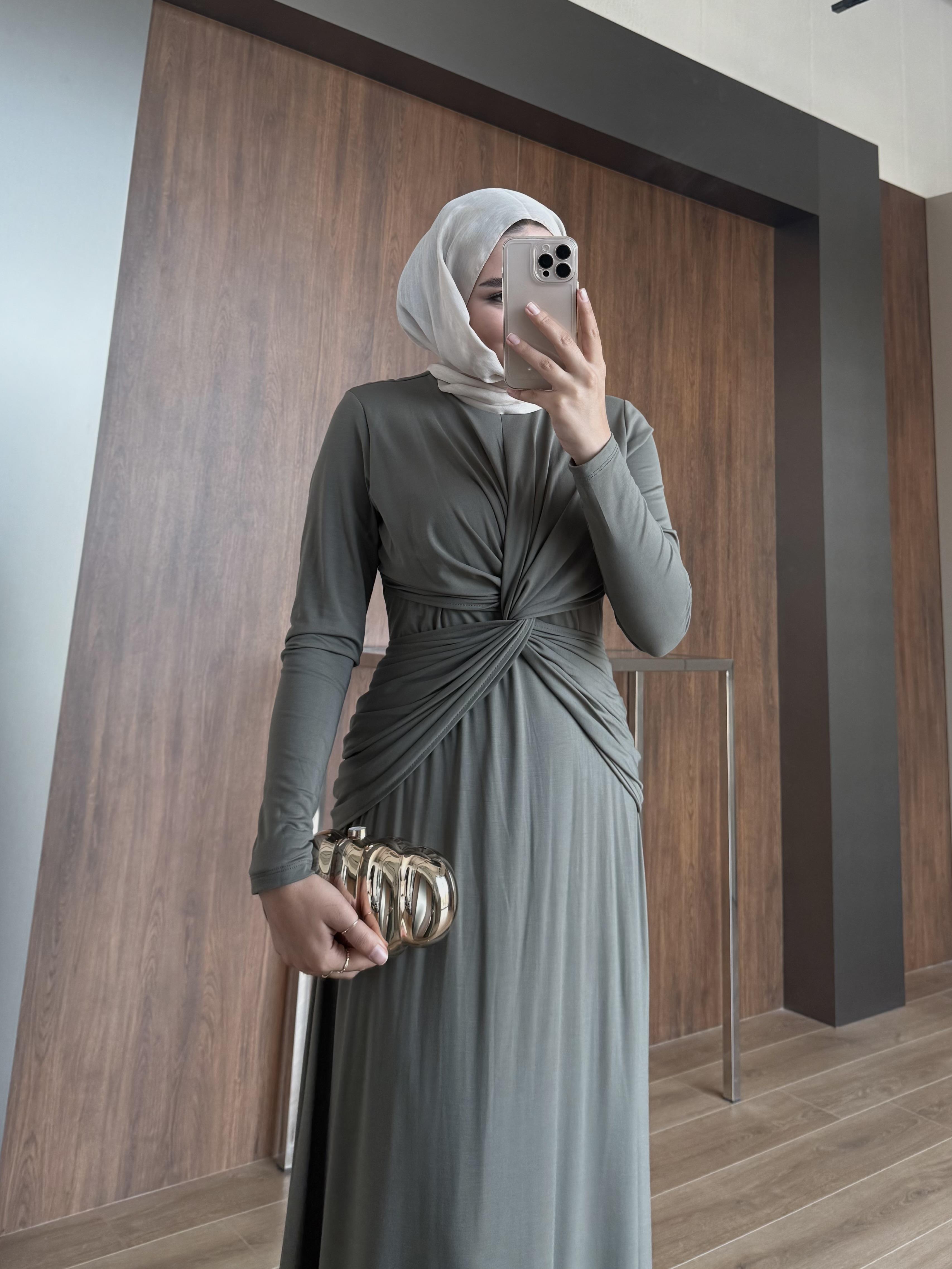 ÖNDEN ÇAPRAZ BAĞLAMALI ELBİSE HAKİ