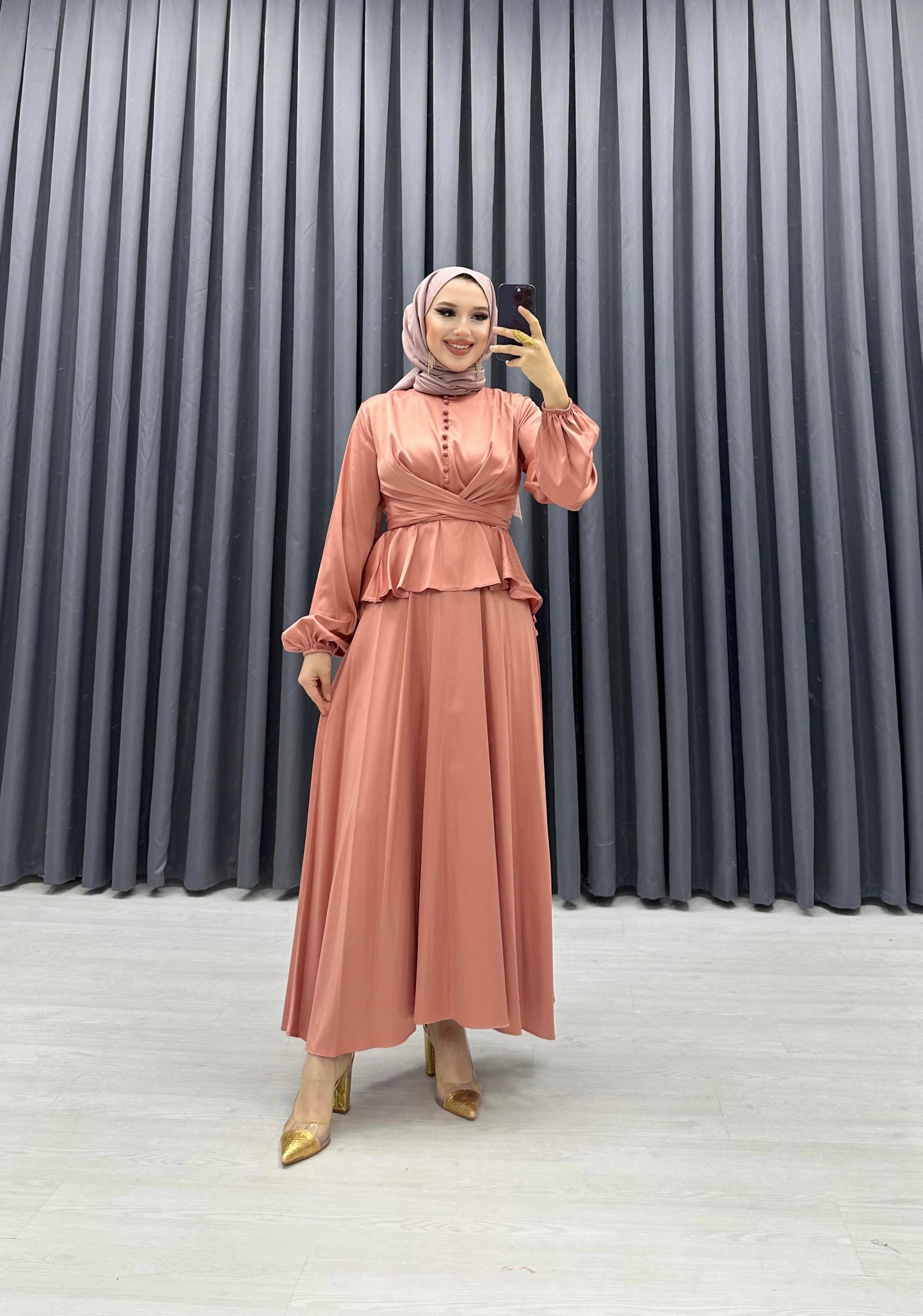 Önü Düğmeli Kendinden Kemerli Elbise PUDRA