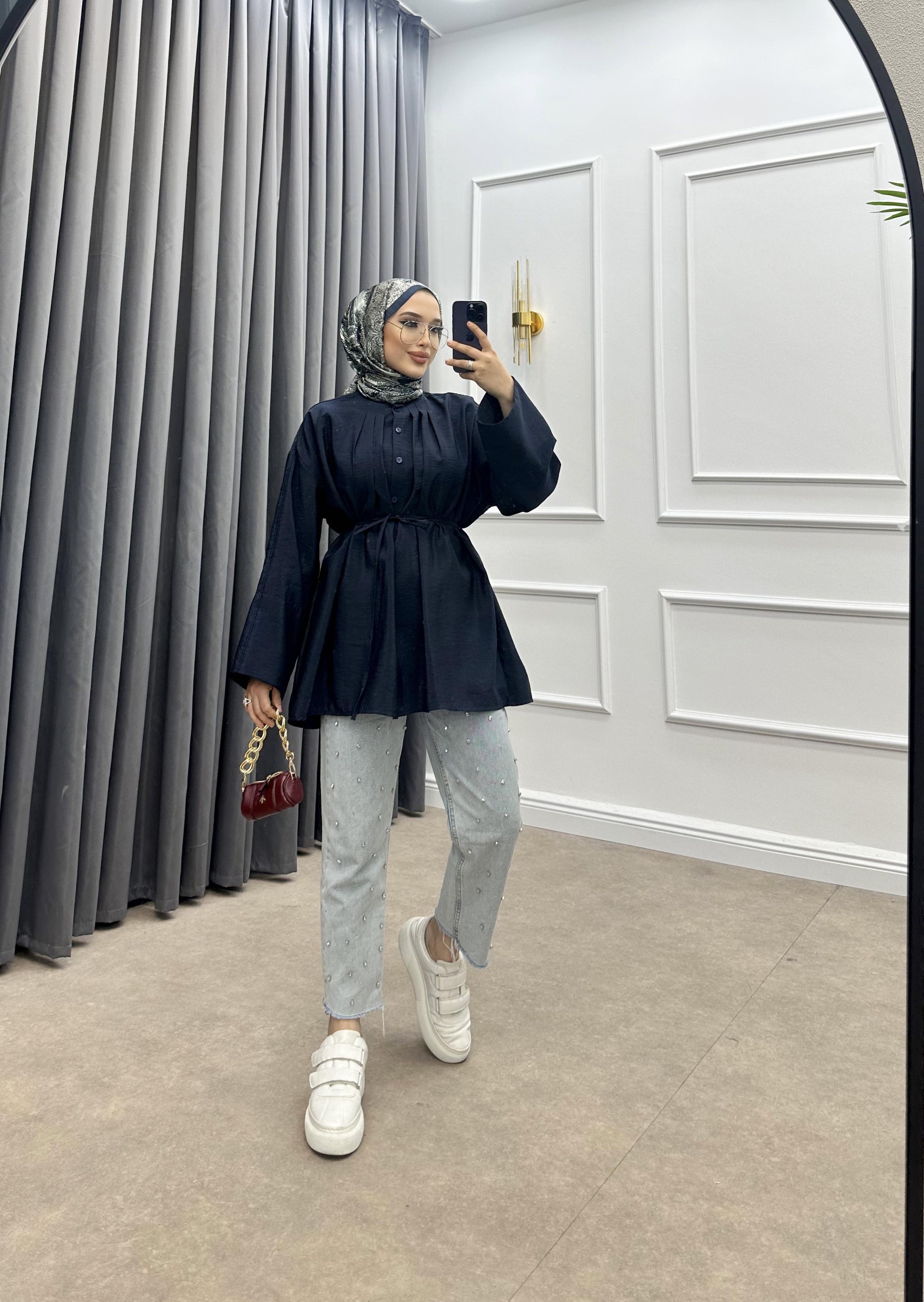 ÖNÜ PENSLİ GÖMLEK LACİVERT