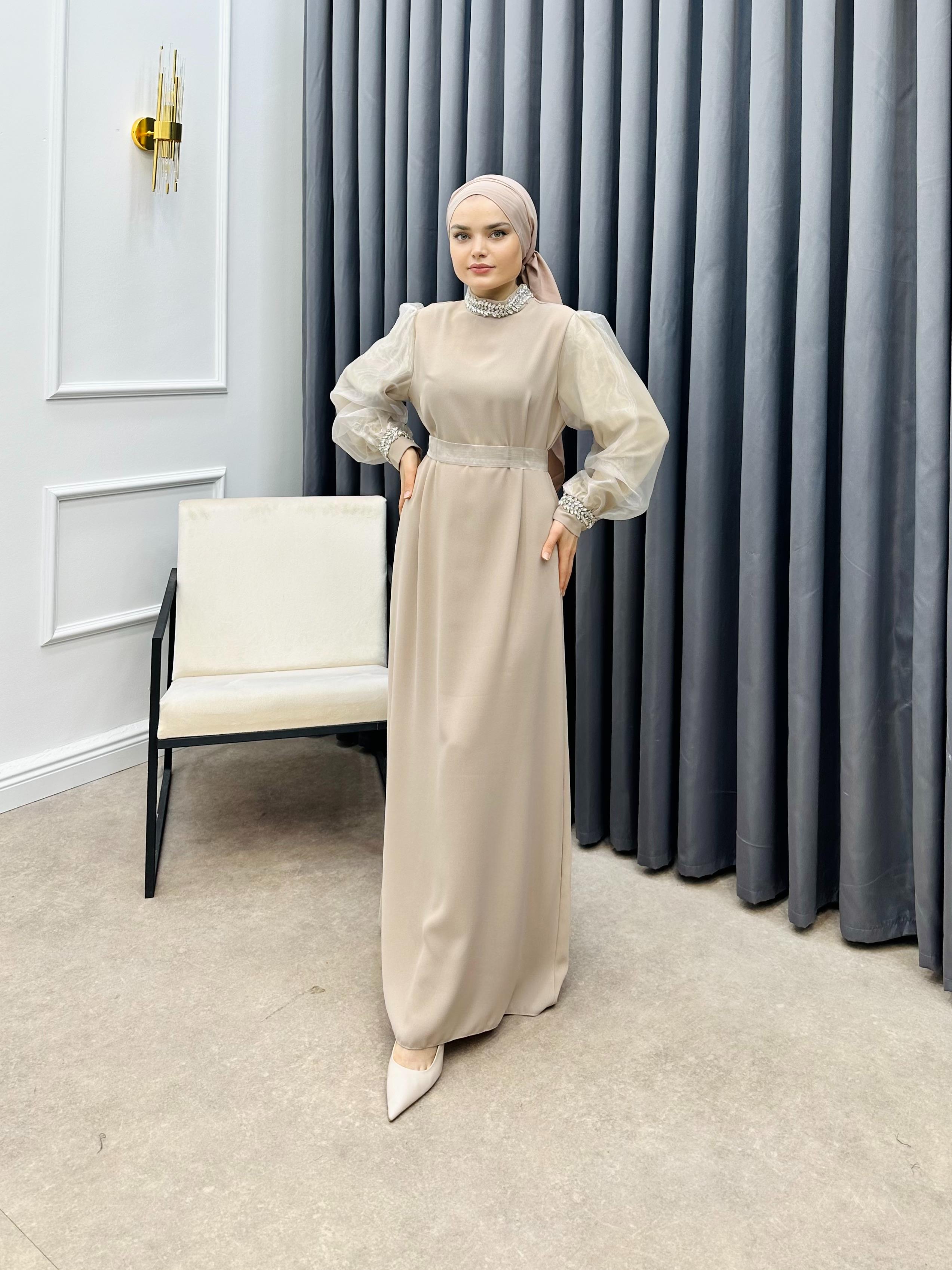 ORGANZE KOL LEYA ELBİSE BEJ