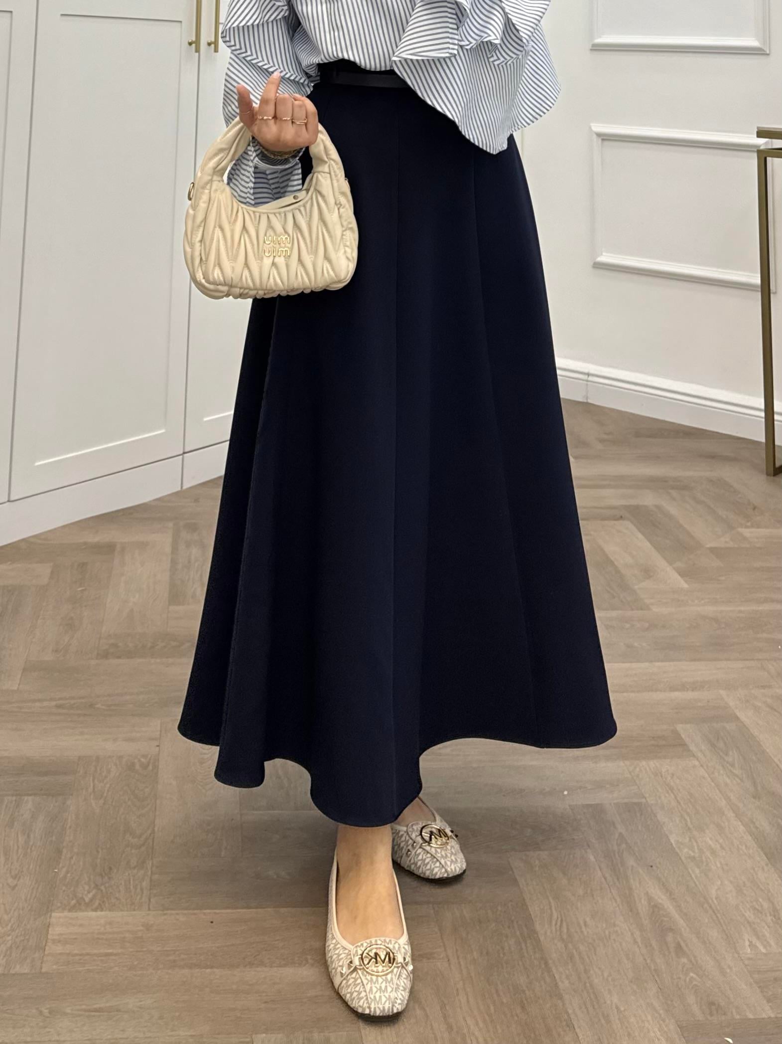 PARÇALI EVAZE ETEK LACİVERT