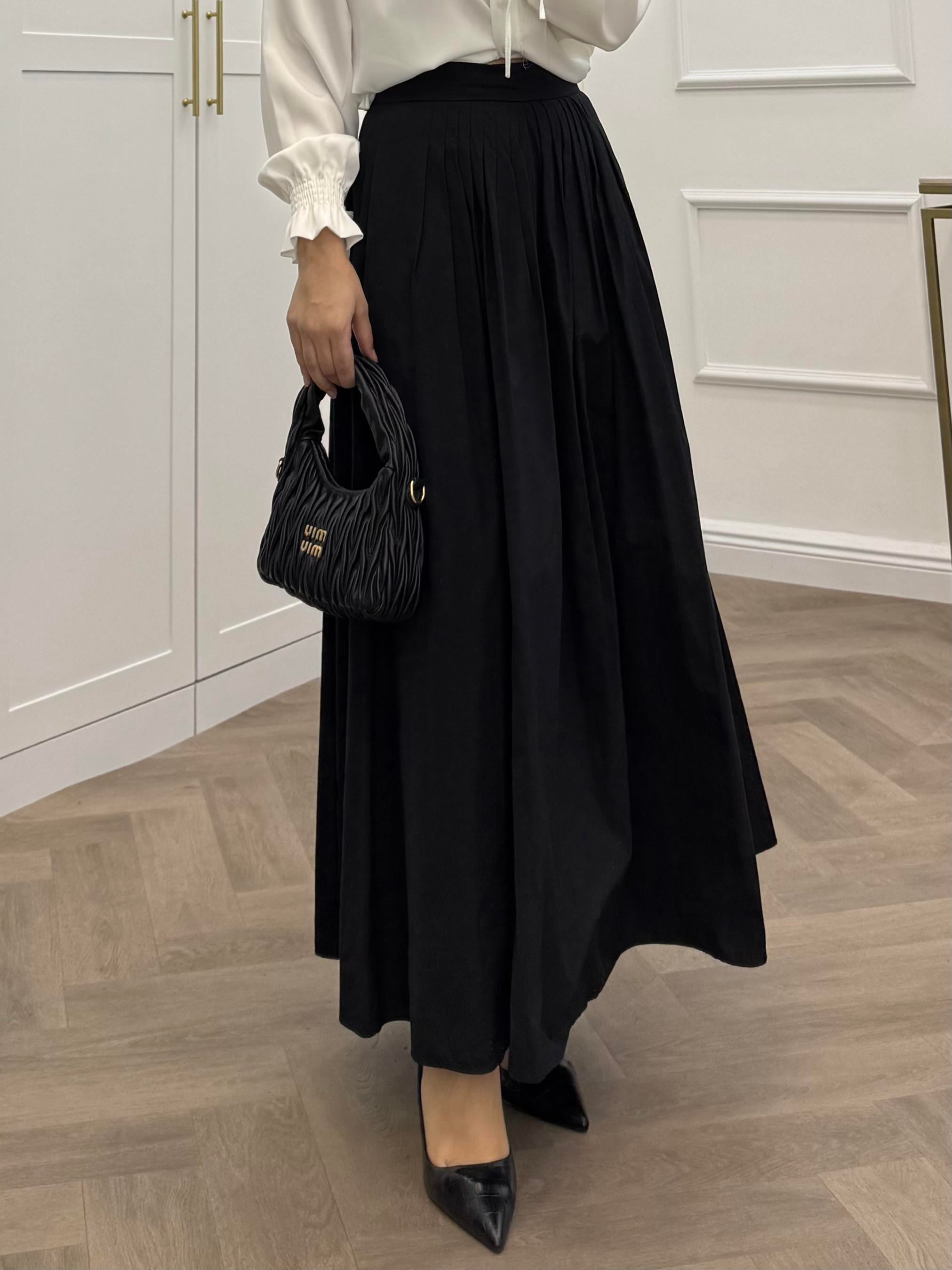 PİLE DETAYLI POPLİN ETEK SİYAH