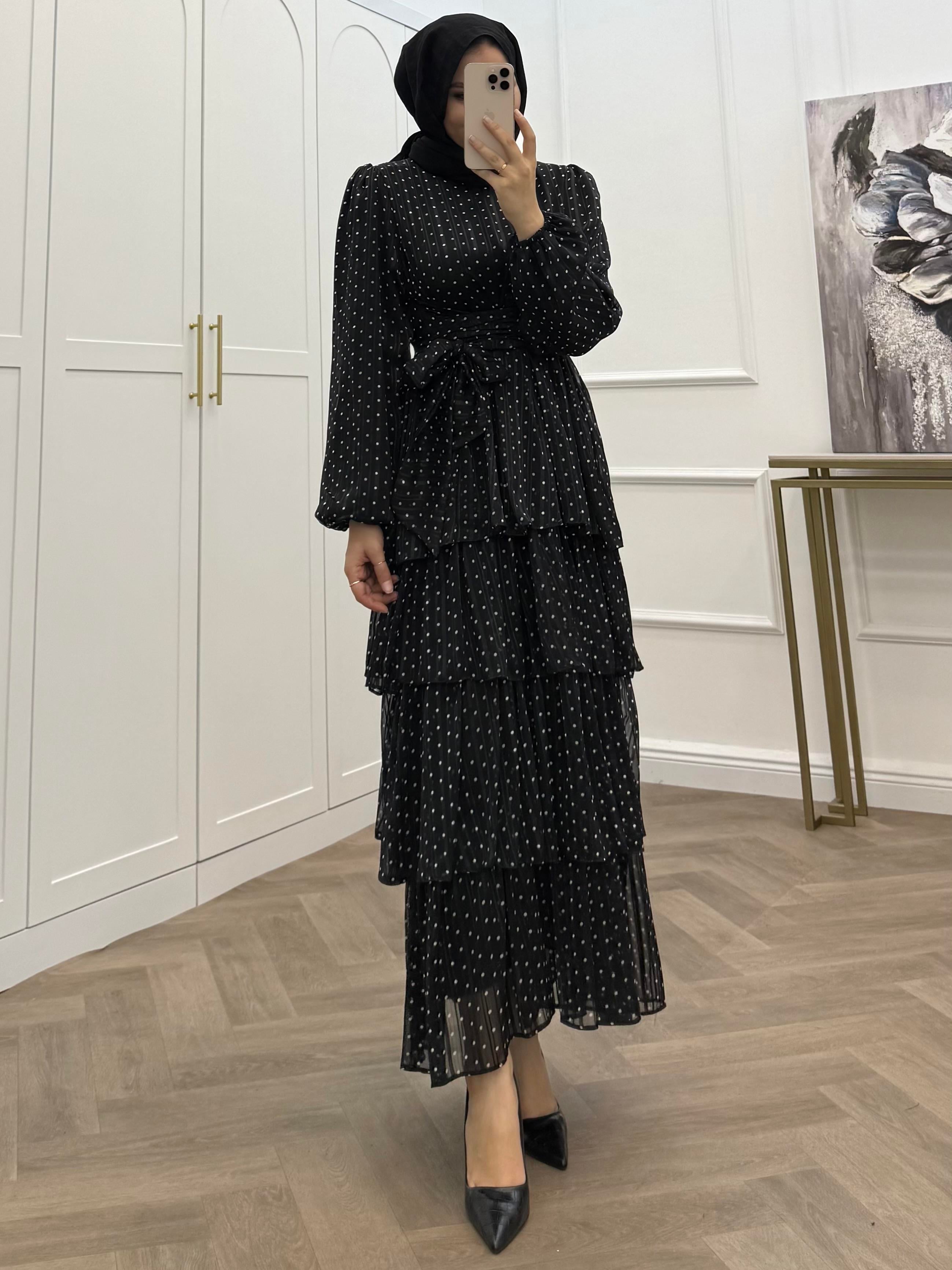 PUANTİYELİ KAT KAT ORGANZE ELBİSE SİYAH